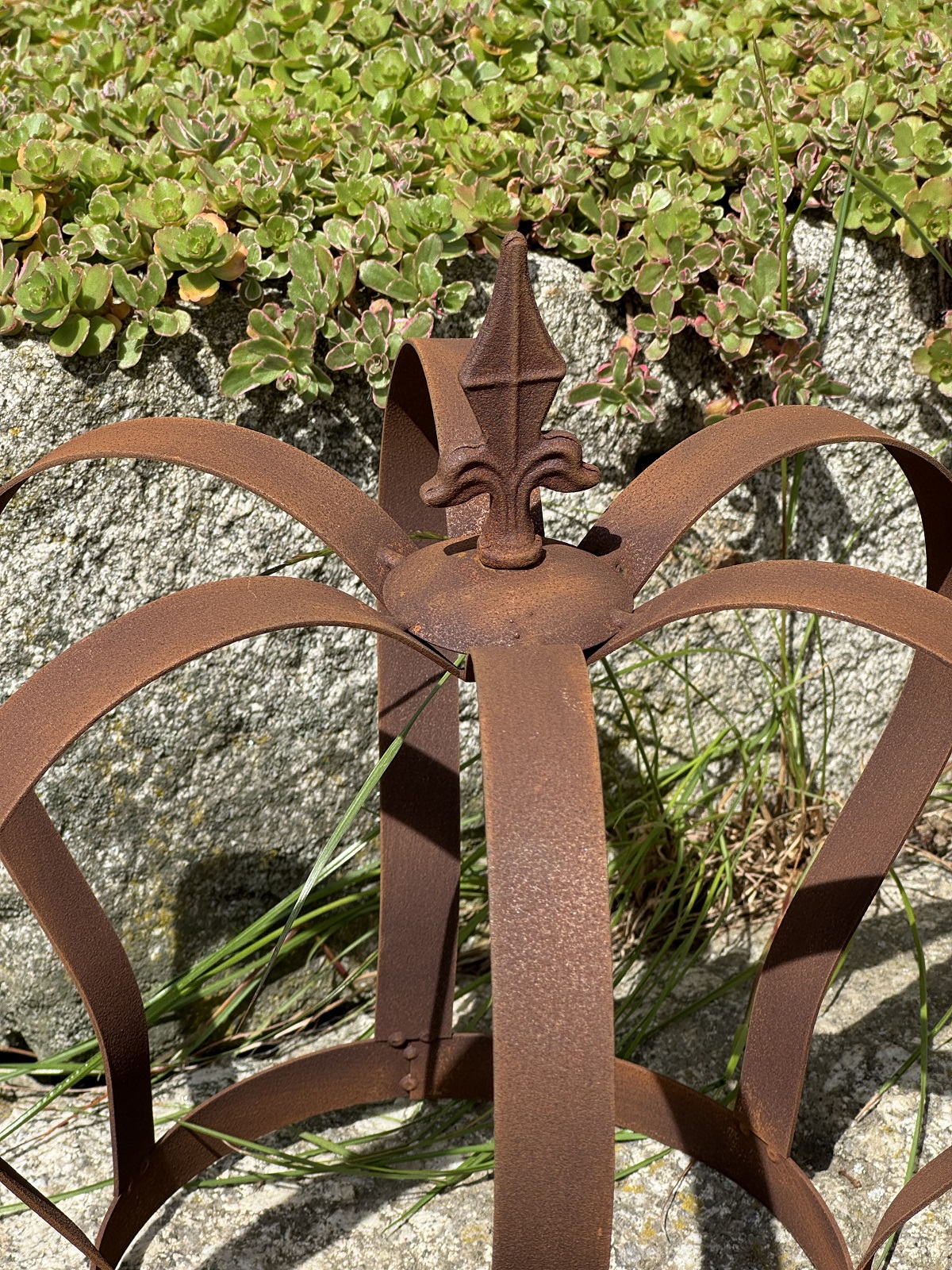 Edelrost Krone mittel mit Lilienspitze - Höhe 32 cm