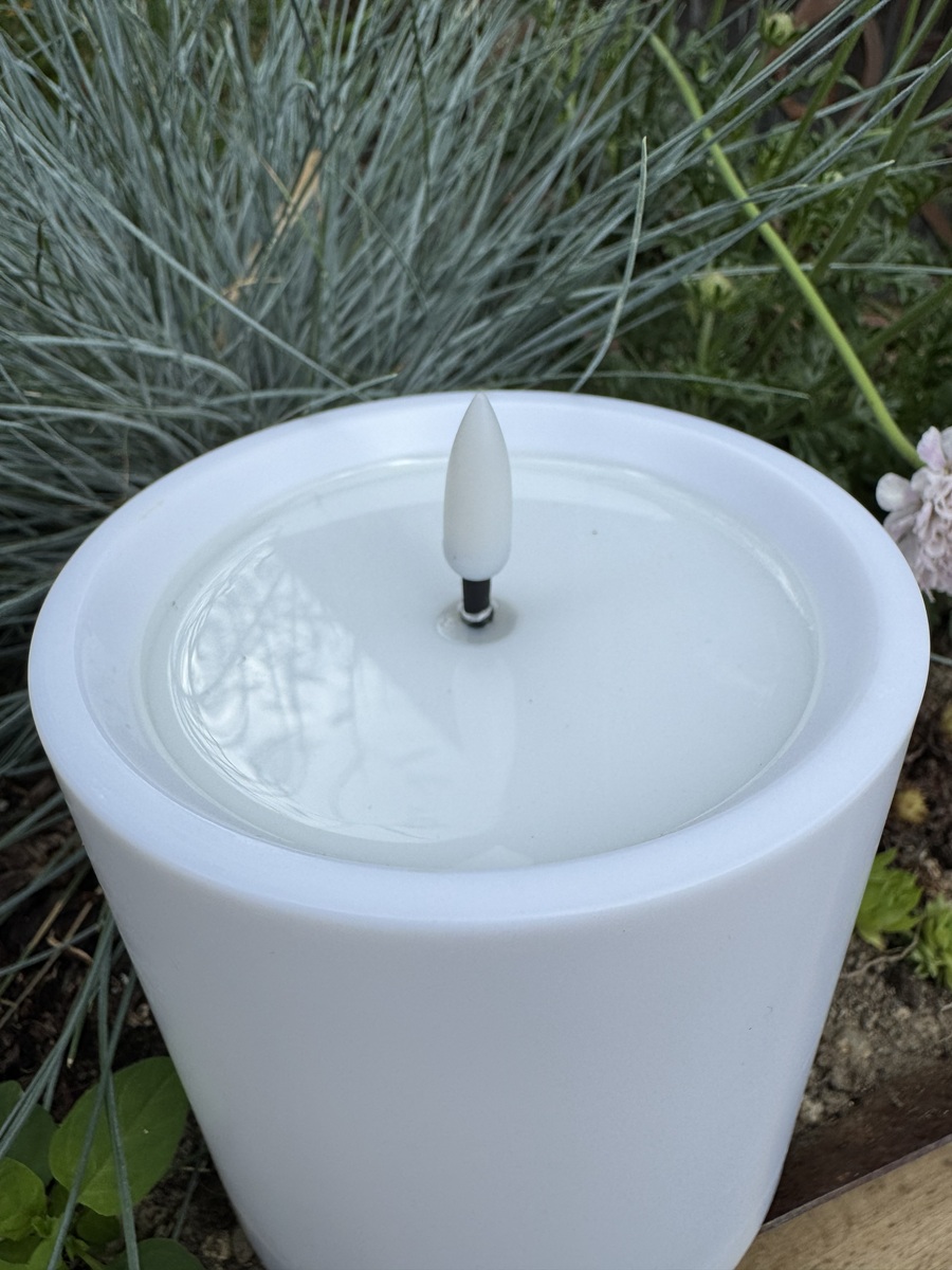 Outdoor LED Kerze weiß - 10 x 10 cm