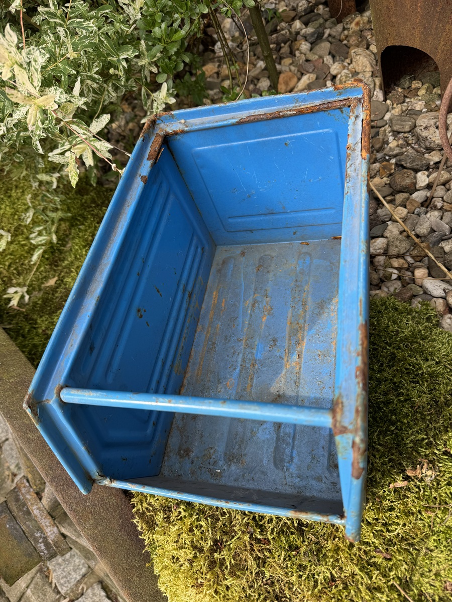 Vintage Metall Kiste Blau (mit Gebrauchsspuren) - Länge 34 cm