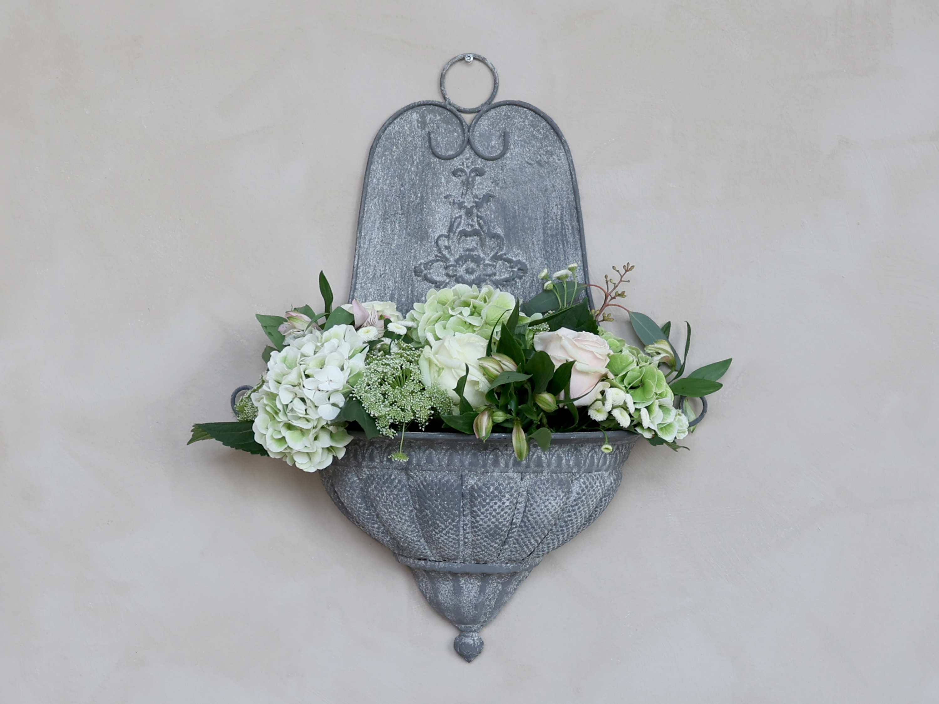 Altfranzösischer Wandhänger grau zum bepflanzen - Höhe 54 cm