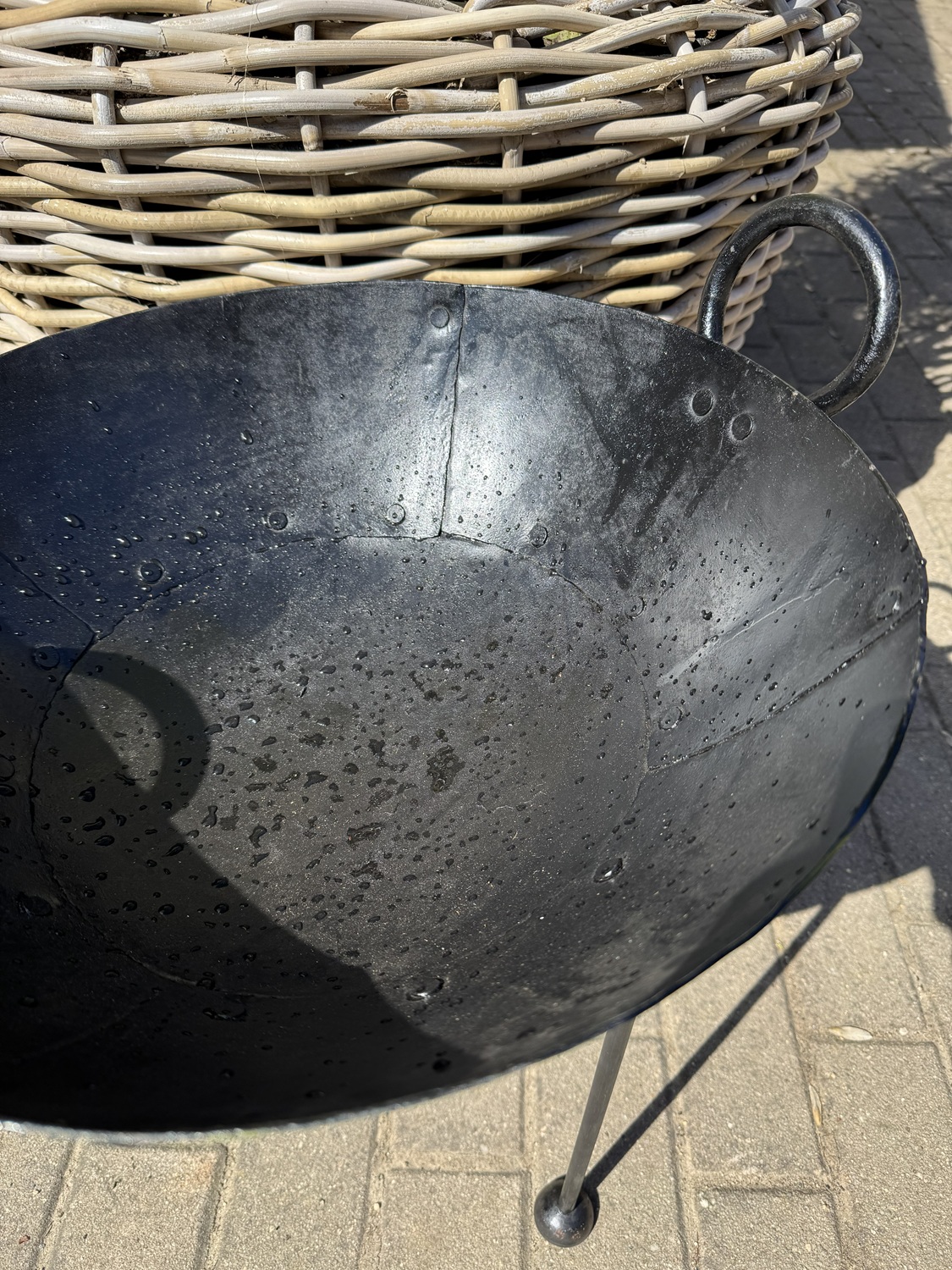 Eisen Feuer / Wasserschale schwarz klein mit Standring - Durchmesser 40 cm