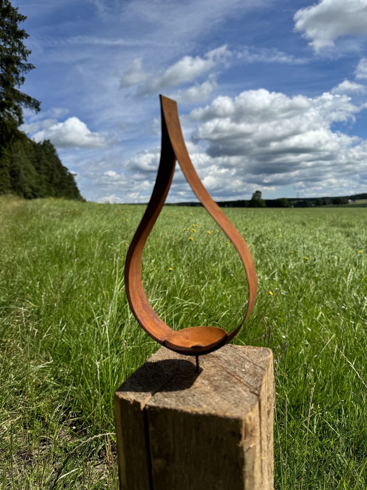 Edelrost Flamme klein offene Form mit Kerzenteller und Schraube - Höhe 22 cm
