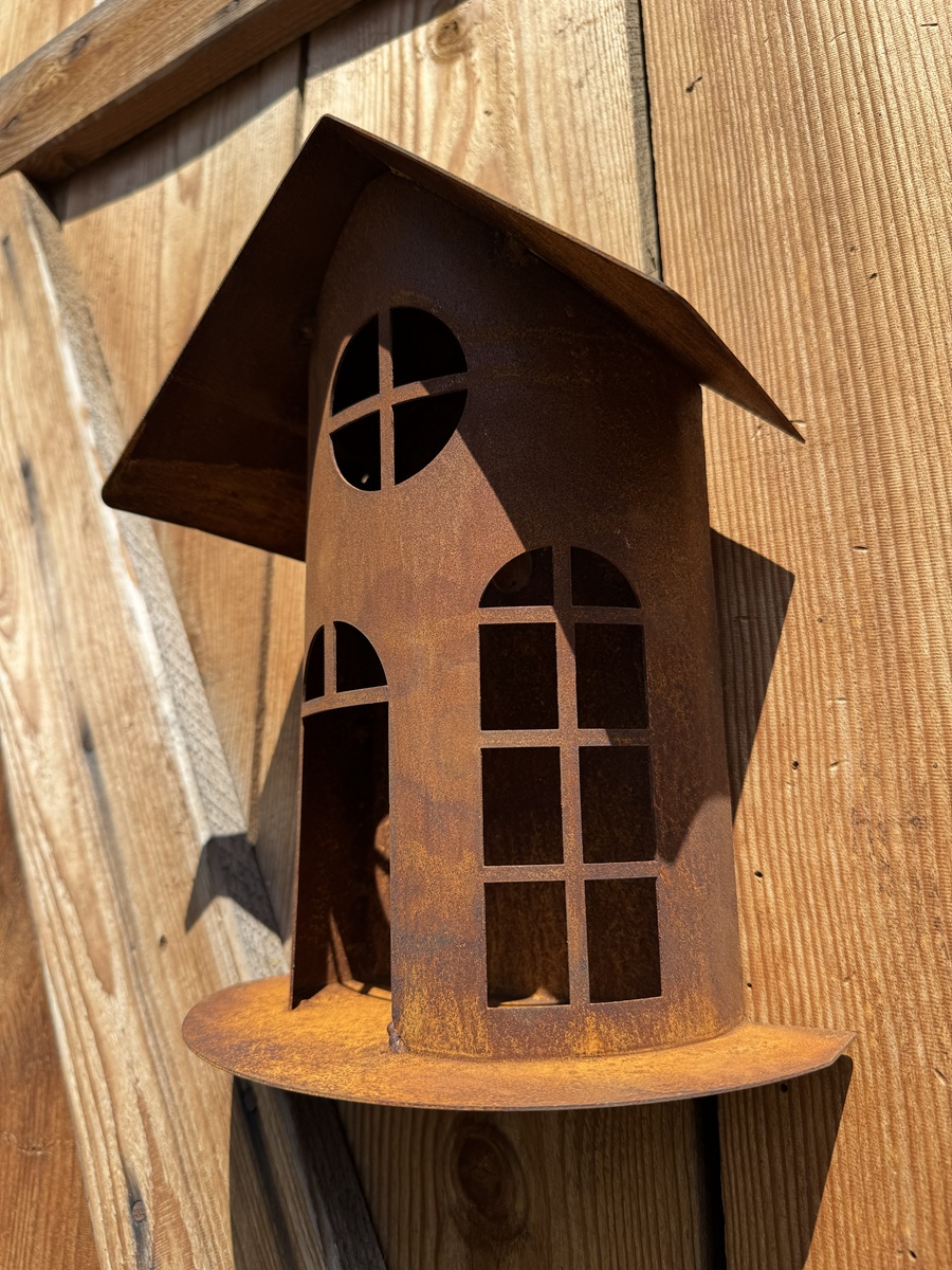 Edelrost Vogelhaus halbrund für die Wand - Höhe 26,5 cm