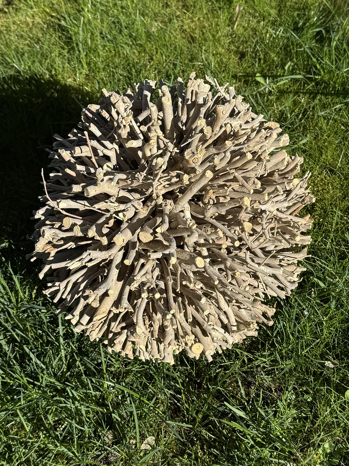 Holz Äste Kugel massiv Handarbeit - Durchmesser ca. 35 cm