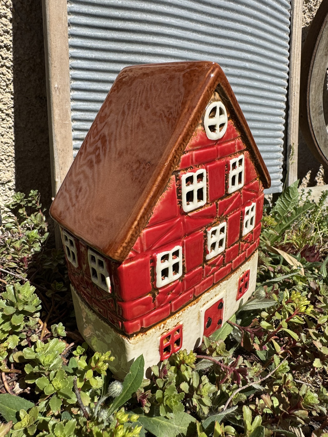 Keramik Windlicht Fachwerkhaus rot - Höhe 21 cm