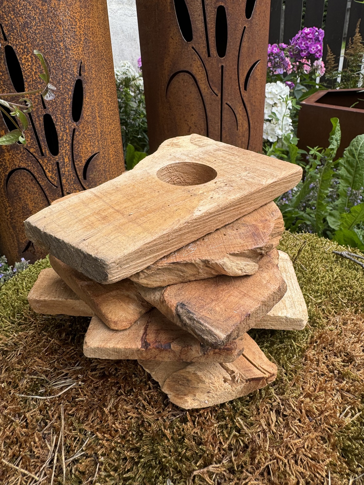 Holzscheiben mit Glasvase Bali naturbelassen - Höhe ca. 16 cm