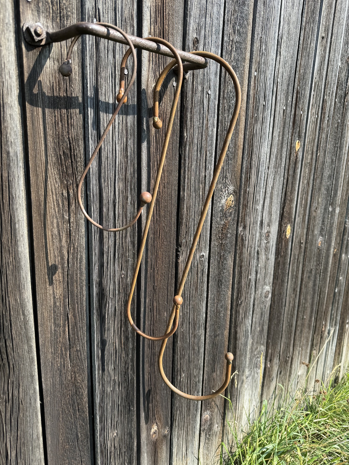 Edelrost Haken in S-Form mit Zierkugeln - Höhe 35 cm