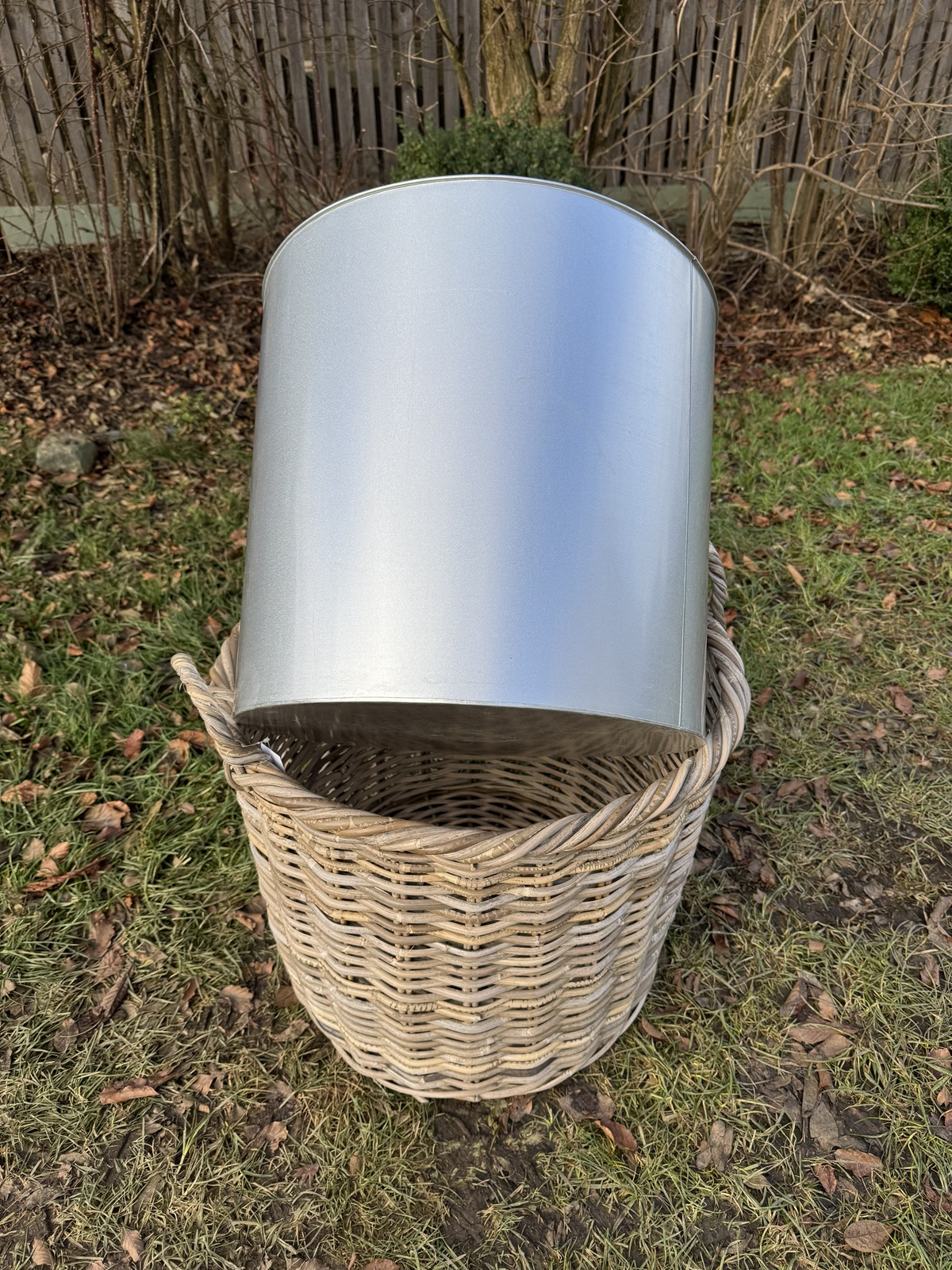 Outdoor Rattankorb rund groß mit Blecheinsatz und Henkeln - Durchmesser 57 cm