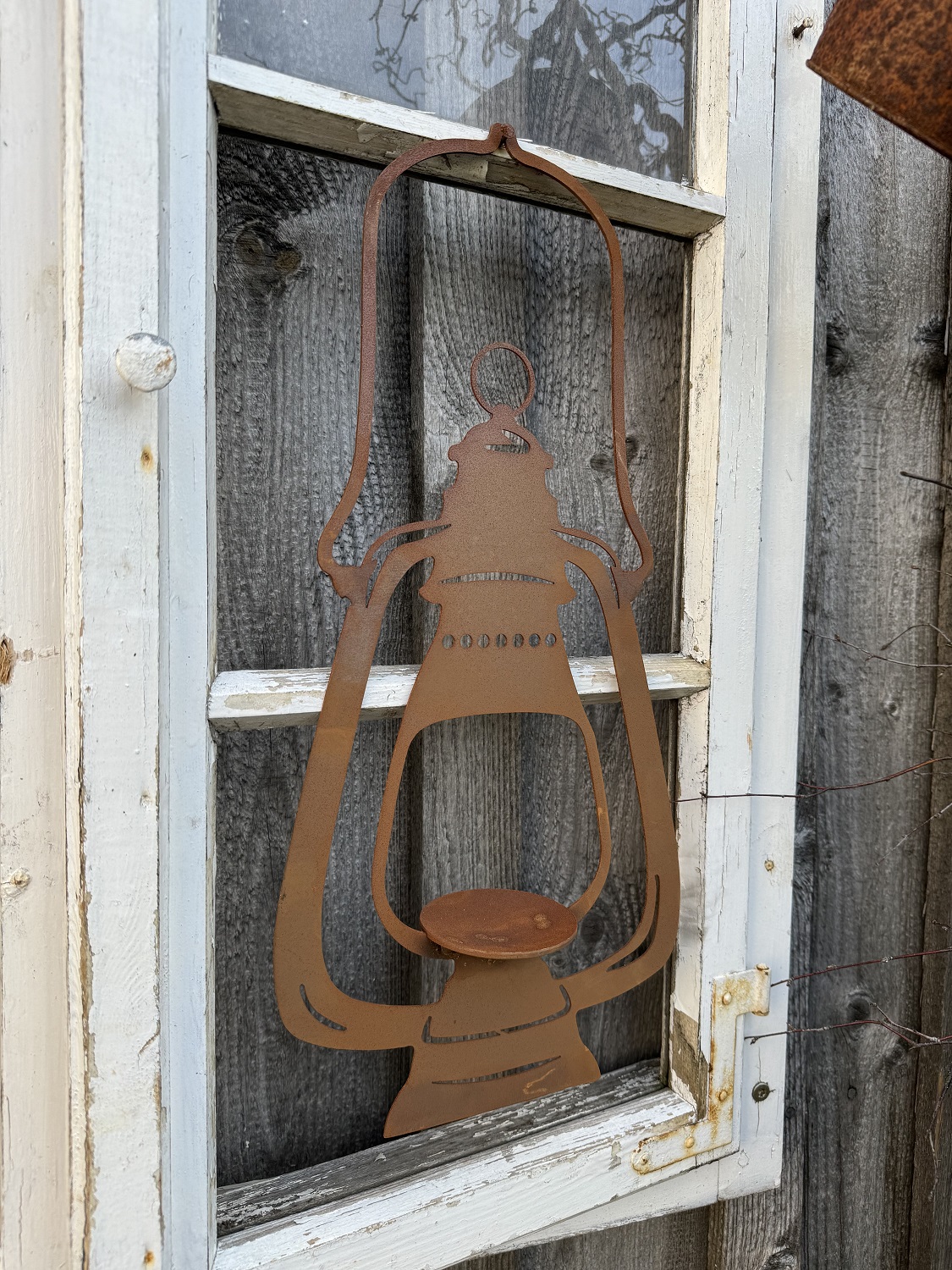 Edelrost Laterne zum Hängen flache Form mit Teelichtglas - Höhe 56 cm