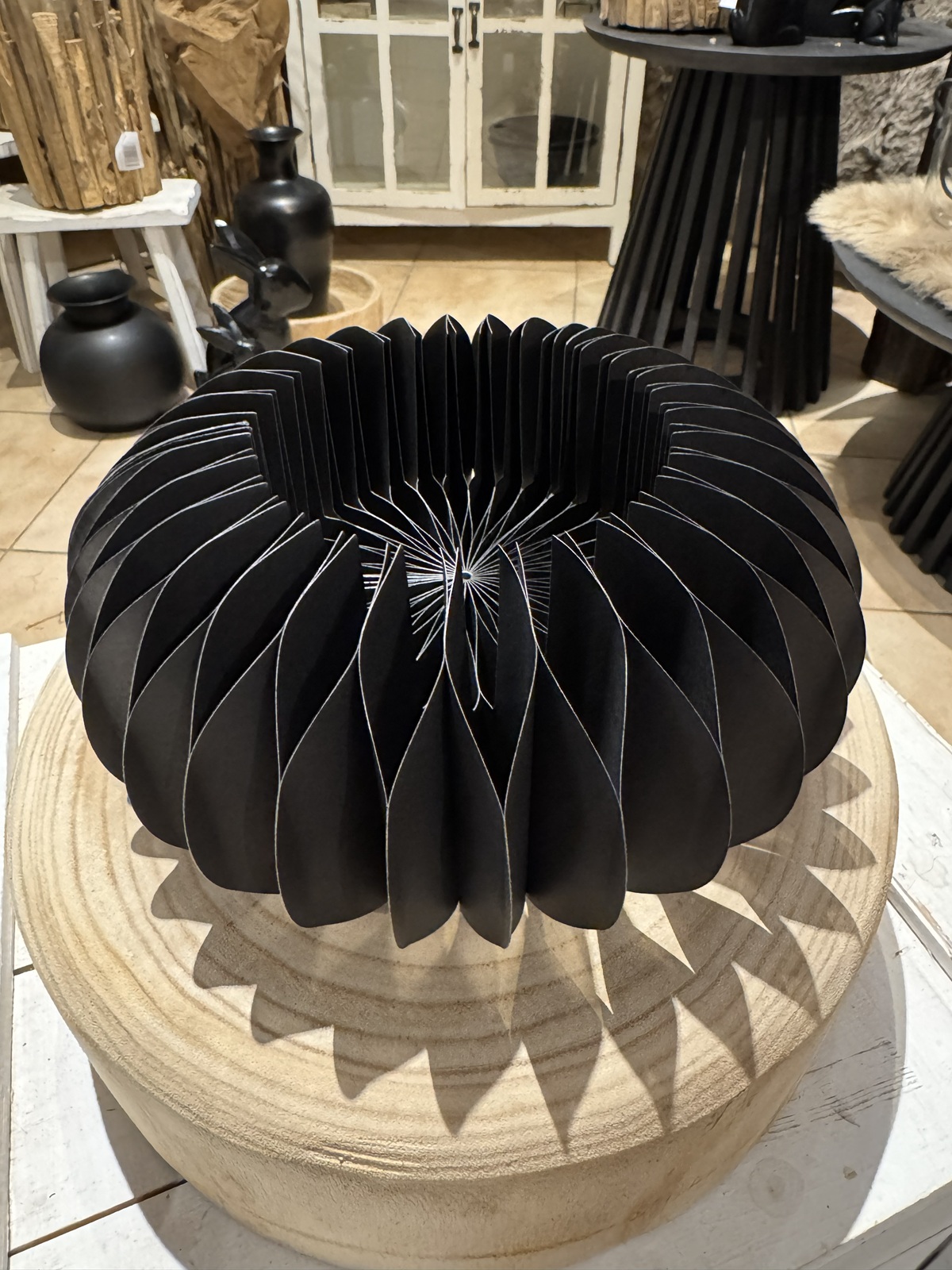 Papiersockel Schwarz klein - Durchmesser 22 cm