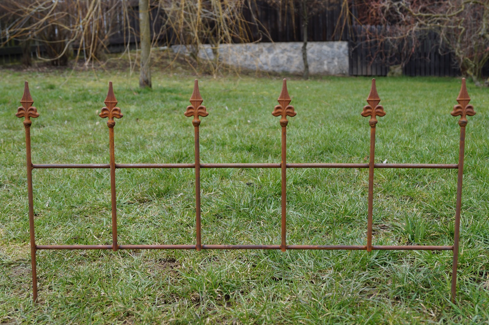 Edelrost Beeteinfassung groß mit Lilienspitzen - Länge 78 cm