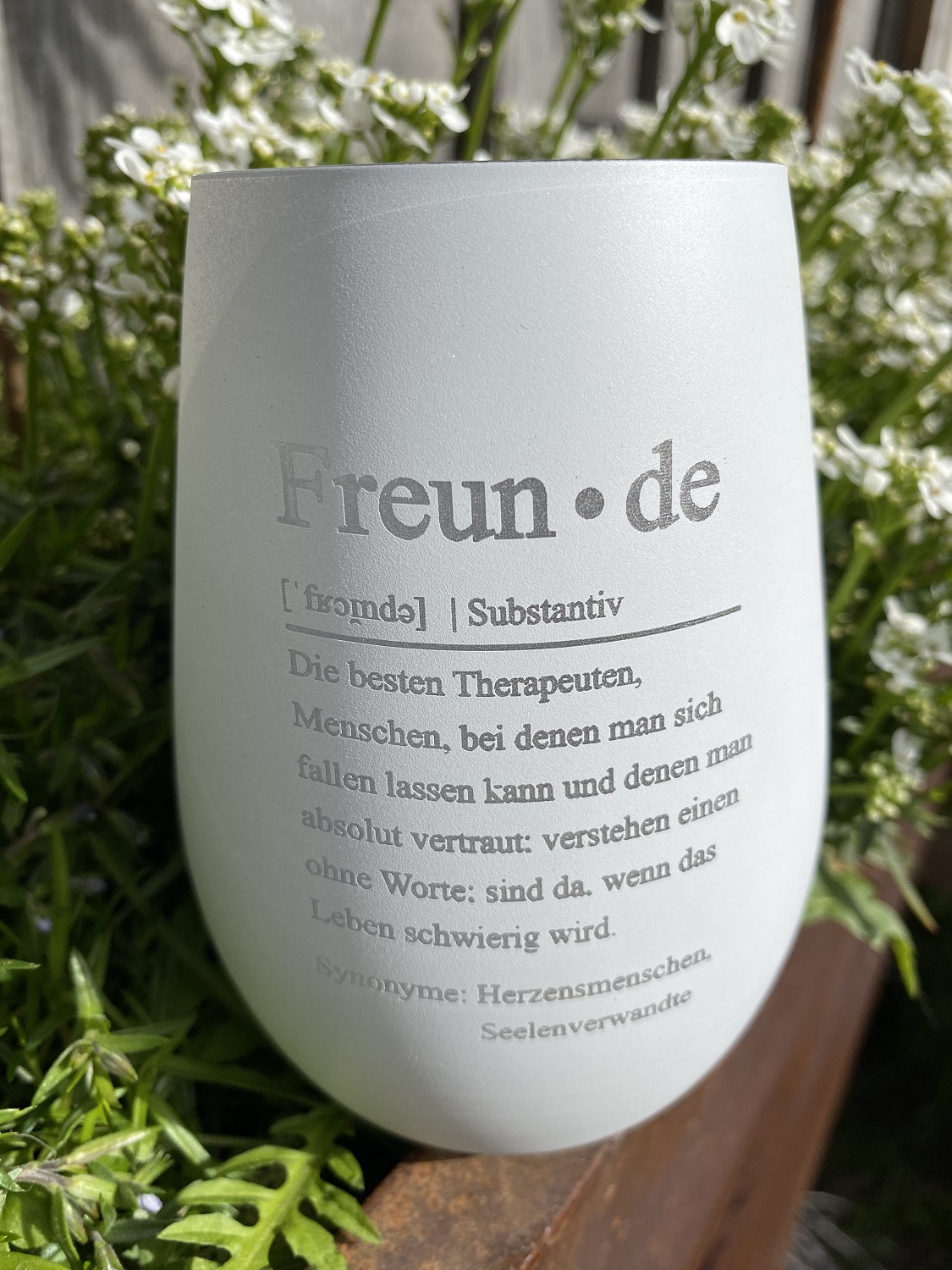 Gravur Windlicht Substantiv Freunde  weiß/silber - Höhe 12 cm