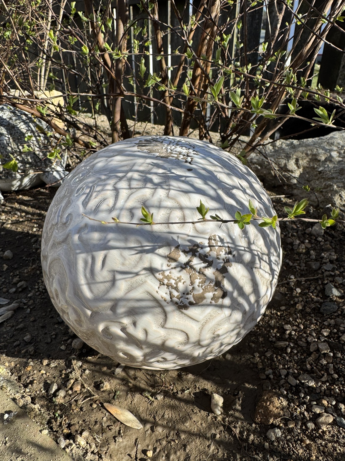 Steingut Gartenkugel runde Form Antik Weiß - Durchmesser 16,5 cm