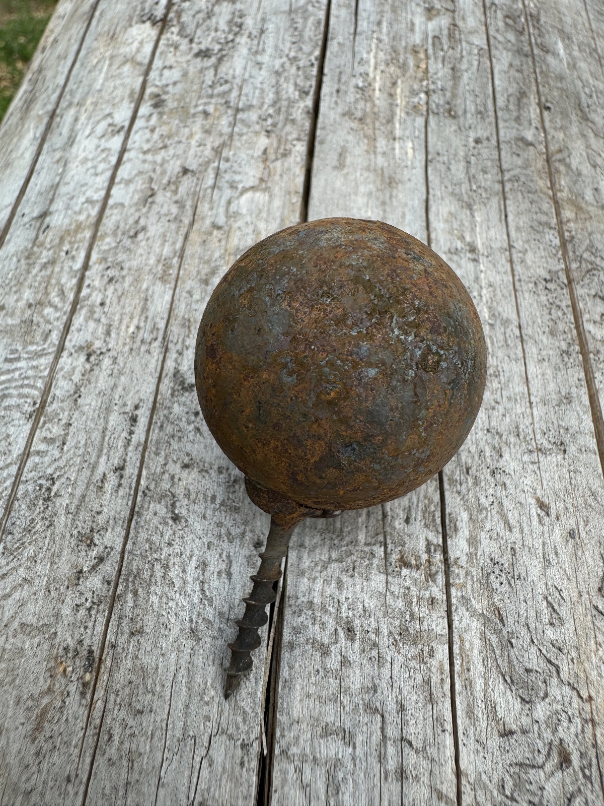 Edelrost Metallkugel mittel mit Schraube für Holzengel - Durchmesser 4 cm