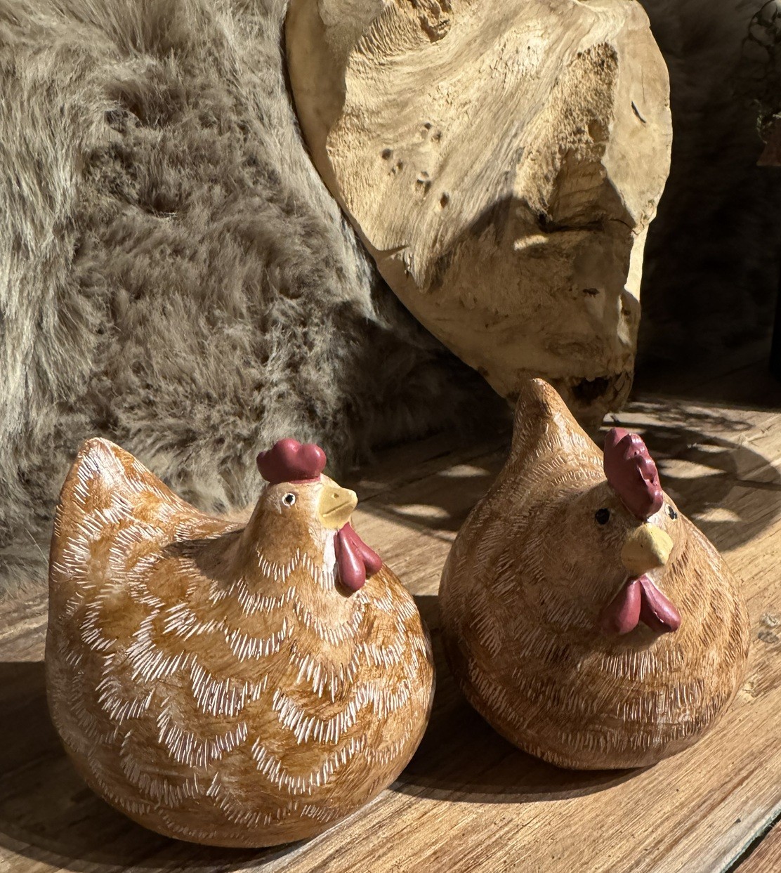 2tlg. Hahn & Huhn in Naturfarben - Höhe 8,5 cm