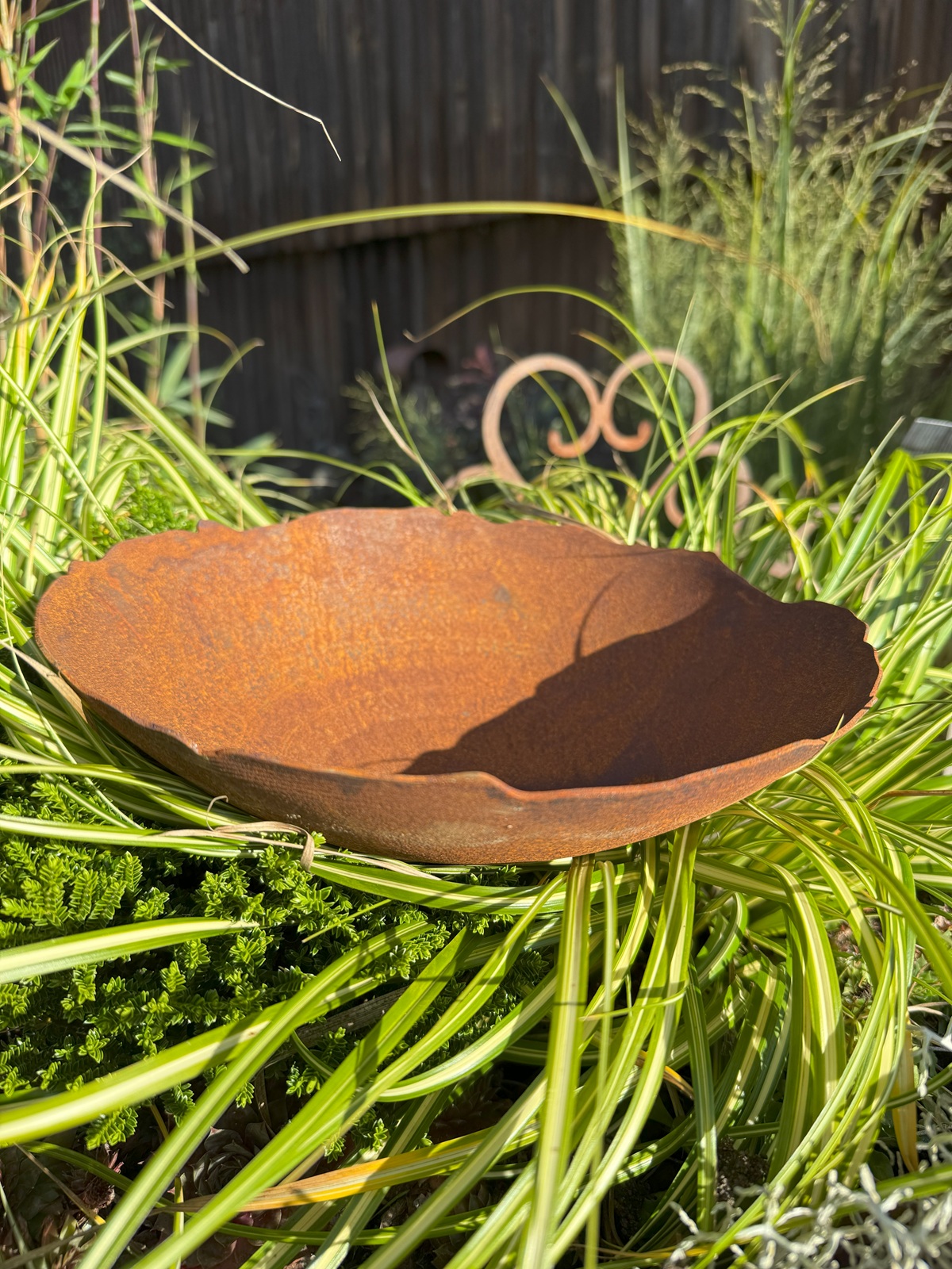 Edelrost Schale mit Rissoptik Rand groß und Hülse - Durchmesser 27 cm