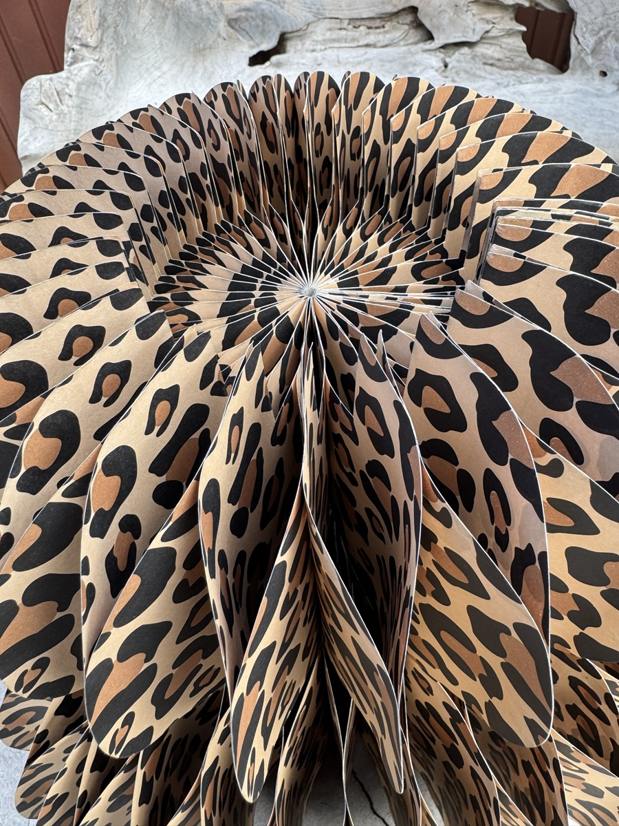 Papiersockel Leomuster groß Naturfarben - Durchmesser 39 cm