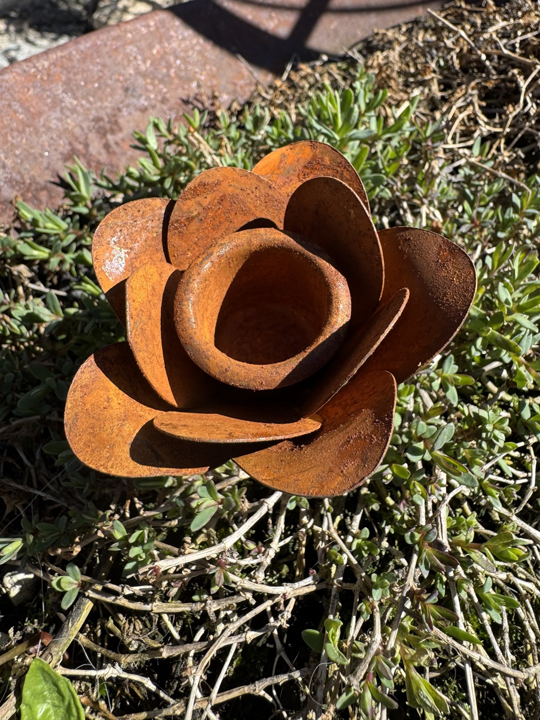 Naturrost Kerzenhalter Rose auf Spieß – Stabkerzenhalter Garten Deko Ø 7,5 cm
