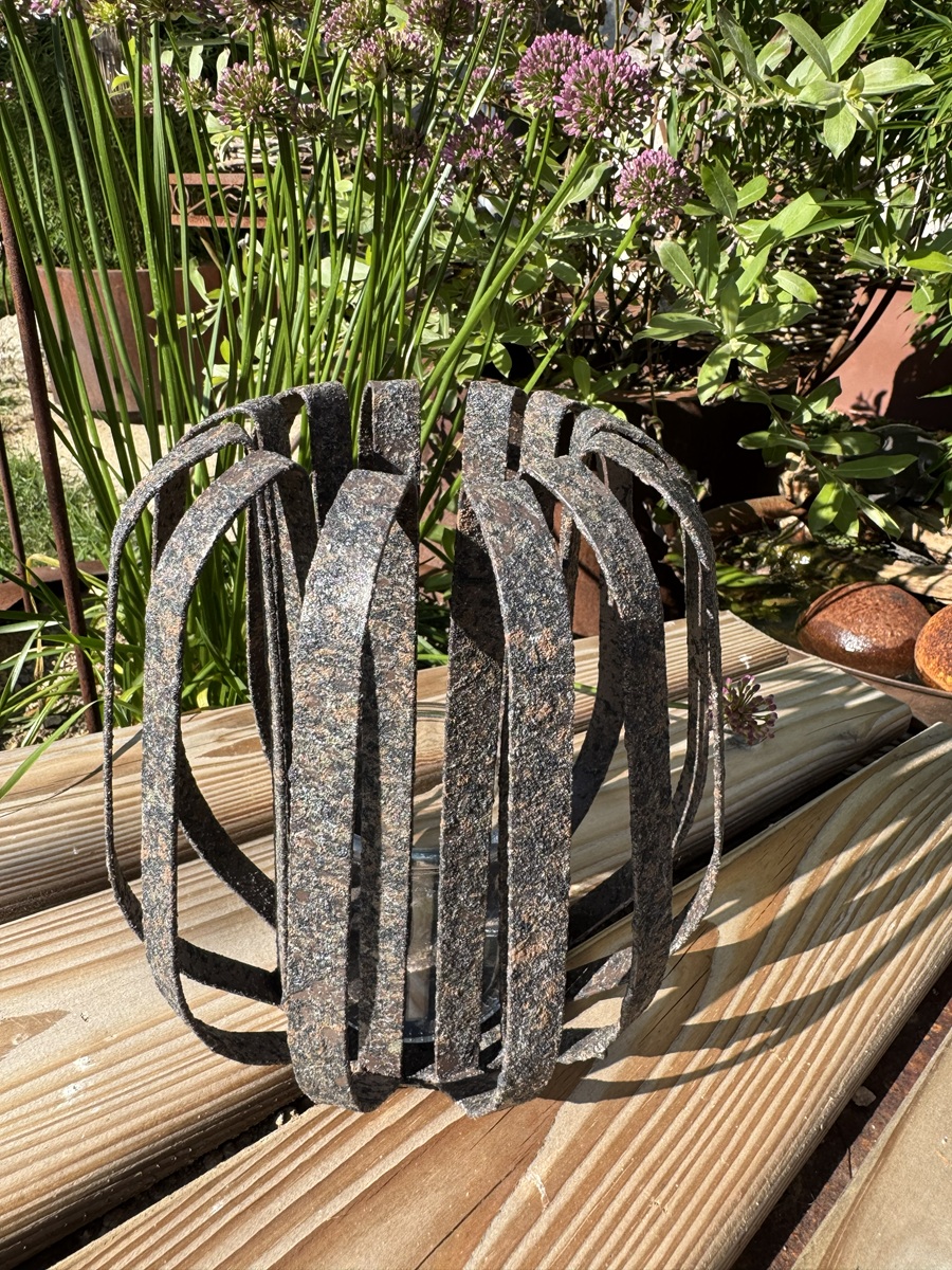 Metall Windlicht Streifen-Look mit Glas Antik Finish - Höhe 20 cm