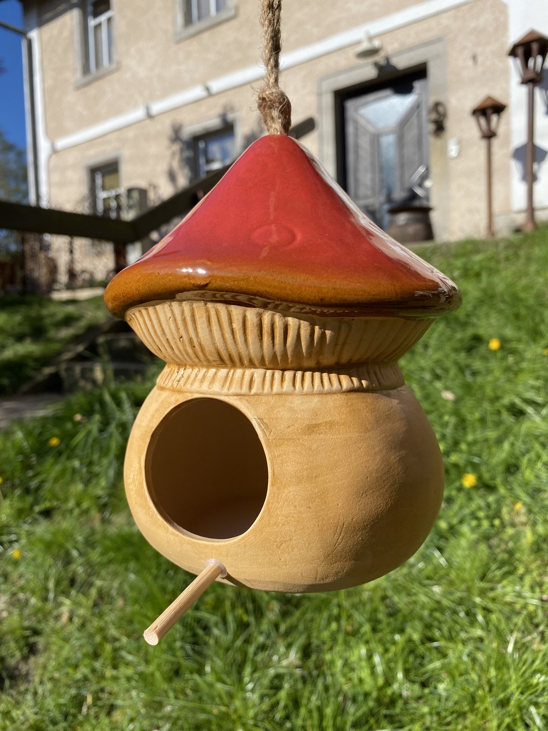 Pilz Vogelhaus rote Kappe aus Steinzeug - Höhe 18 cm