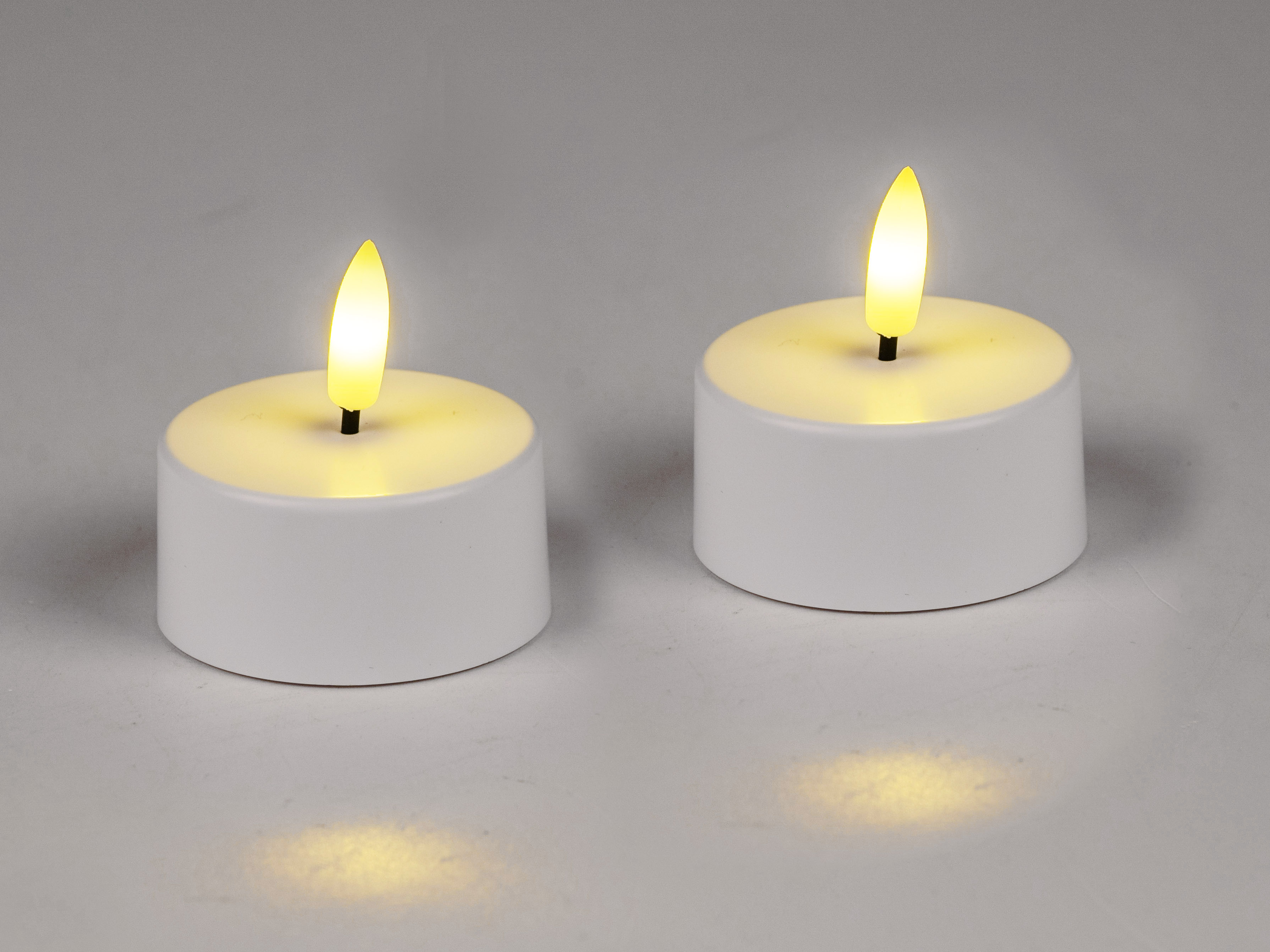 Kunststoff LED Teelicht mit Timer weiß - Durchmesser 5 cm