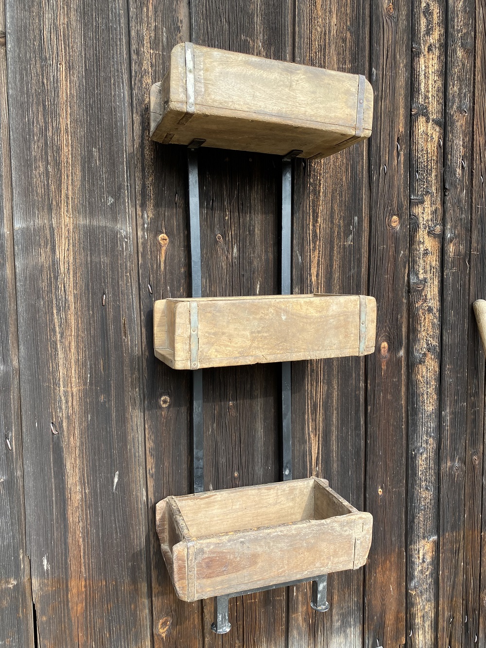 Metall Ständer Antik mit 3 Holzkästen - Höhe 92 cm