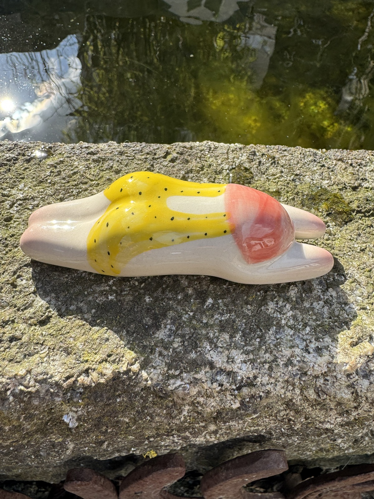 Schwimmfigur Badenixe mit gelbem Badeanzug - Länge 10,5 cm