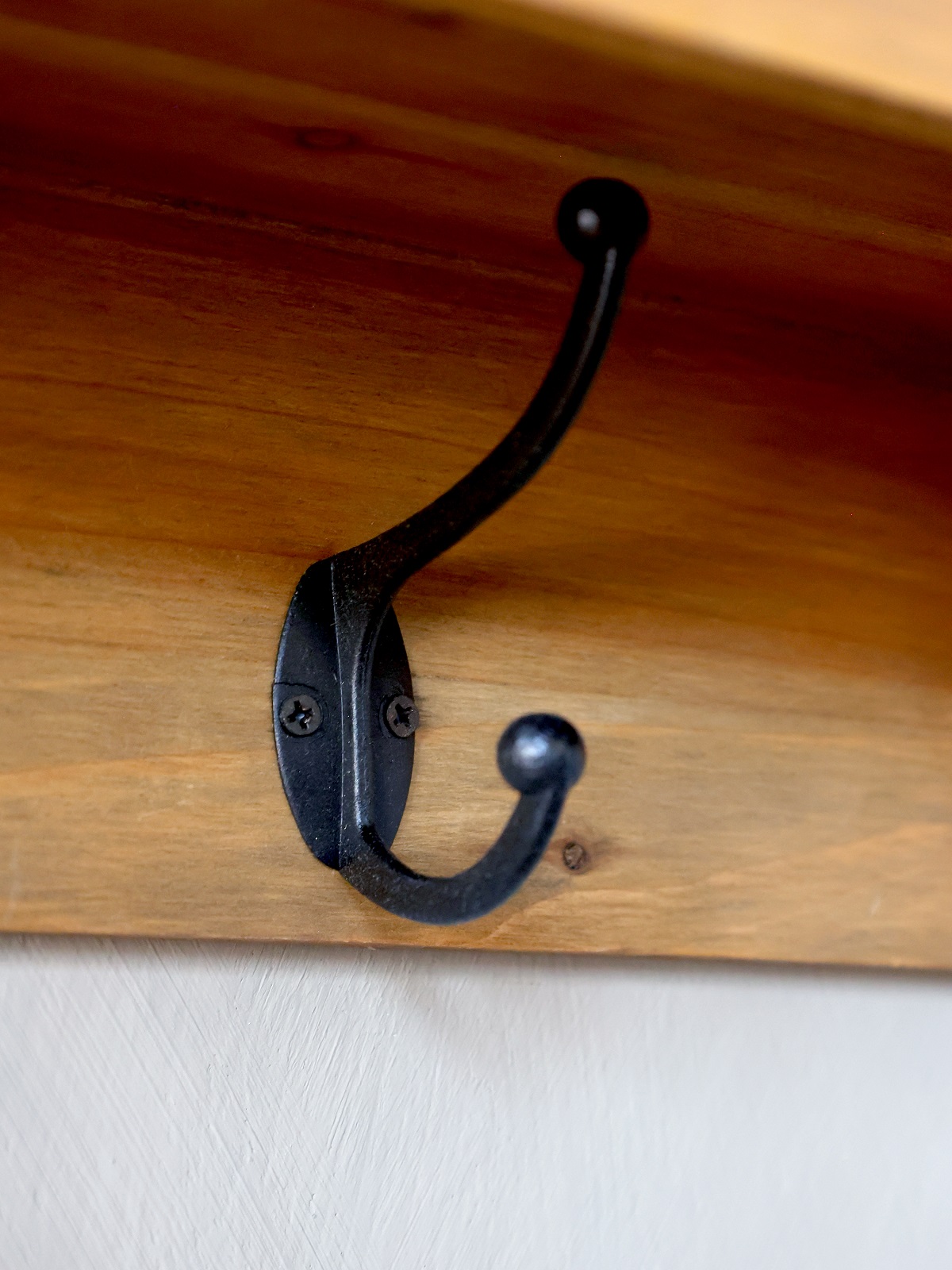 Wandschrank Regal mit Schubladen und Haken - Länge 70 cm
