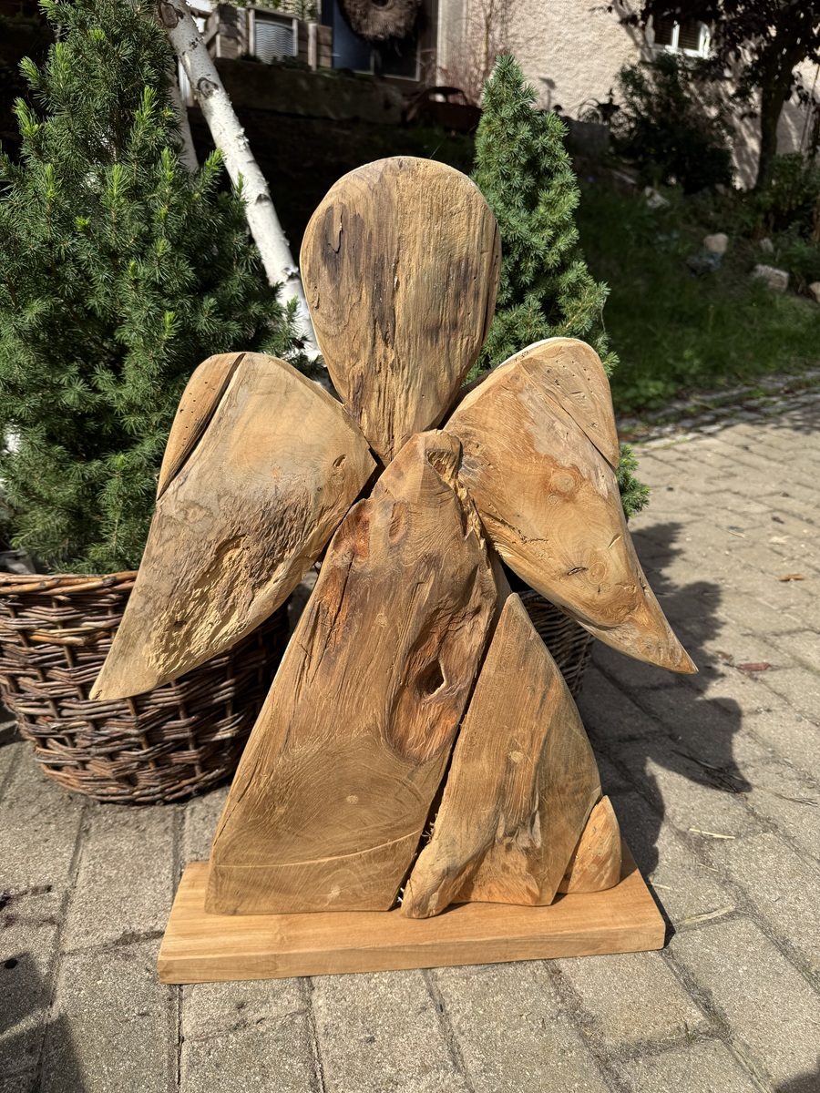 Teak Holz Engel groß auf Bodenplatte - Höhe ca. 62 cm