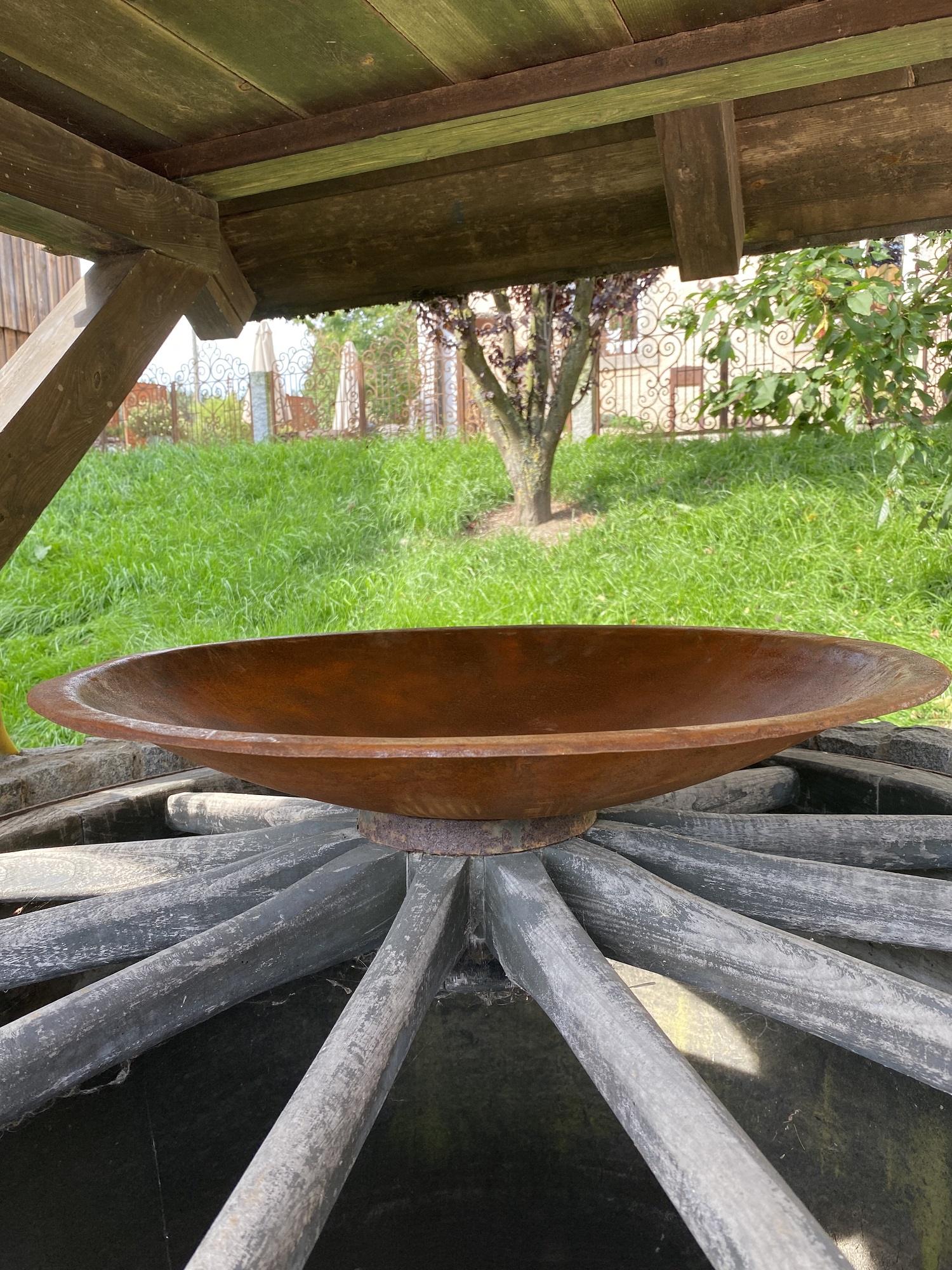Edelrost Pflanzschale runde Form mit flachem Boden - Durchmesser 60 cm