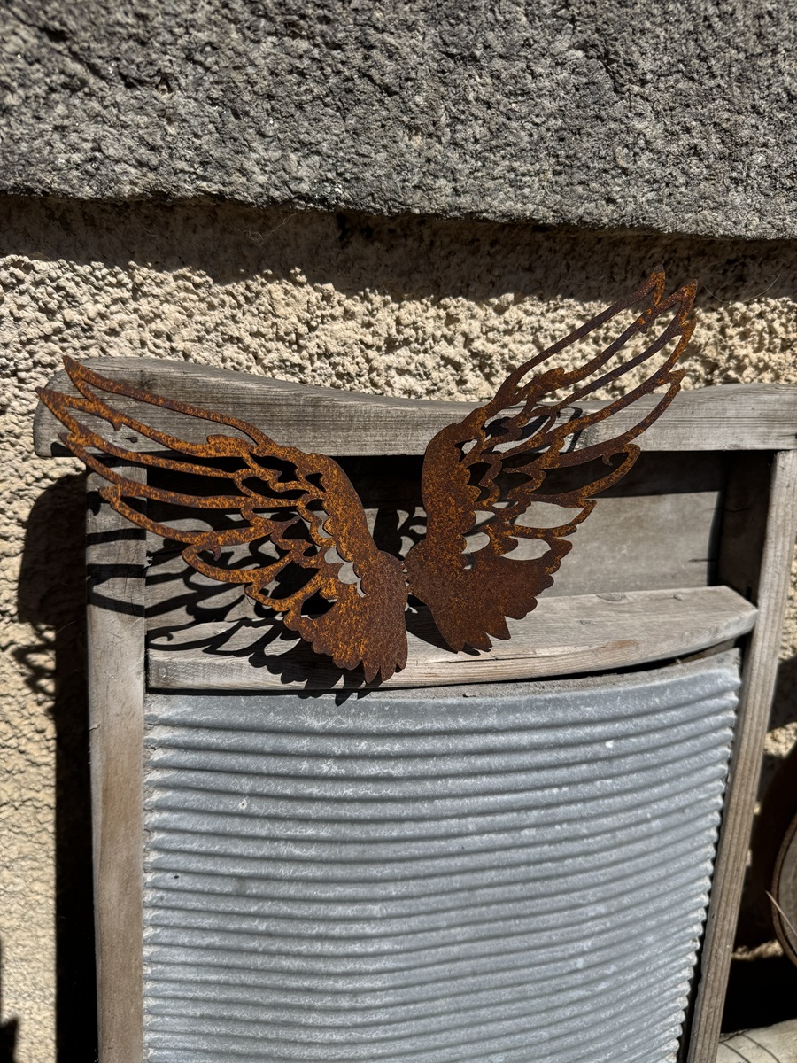 Edelrost Flügel offene Form nach oben - Breite 27 cm