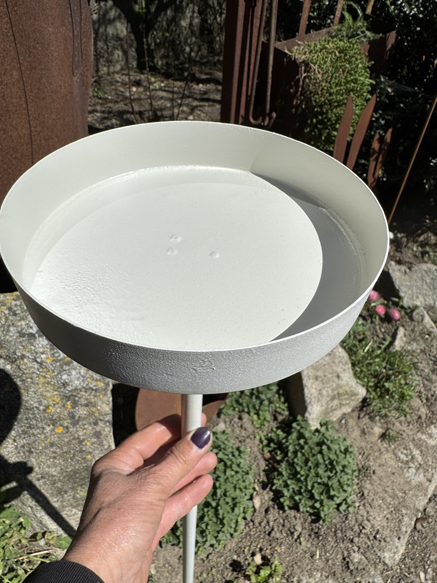 Metall Schale cremeweiß auf Stab - Durchmesser 17 cm