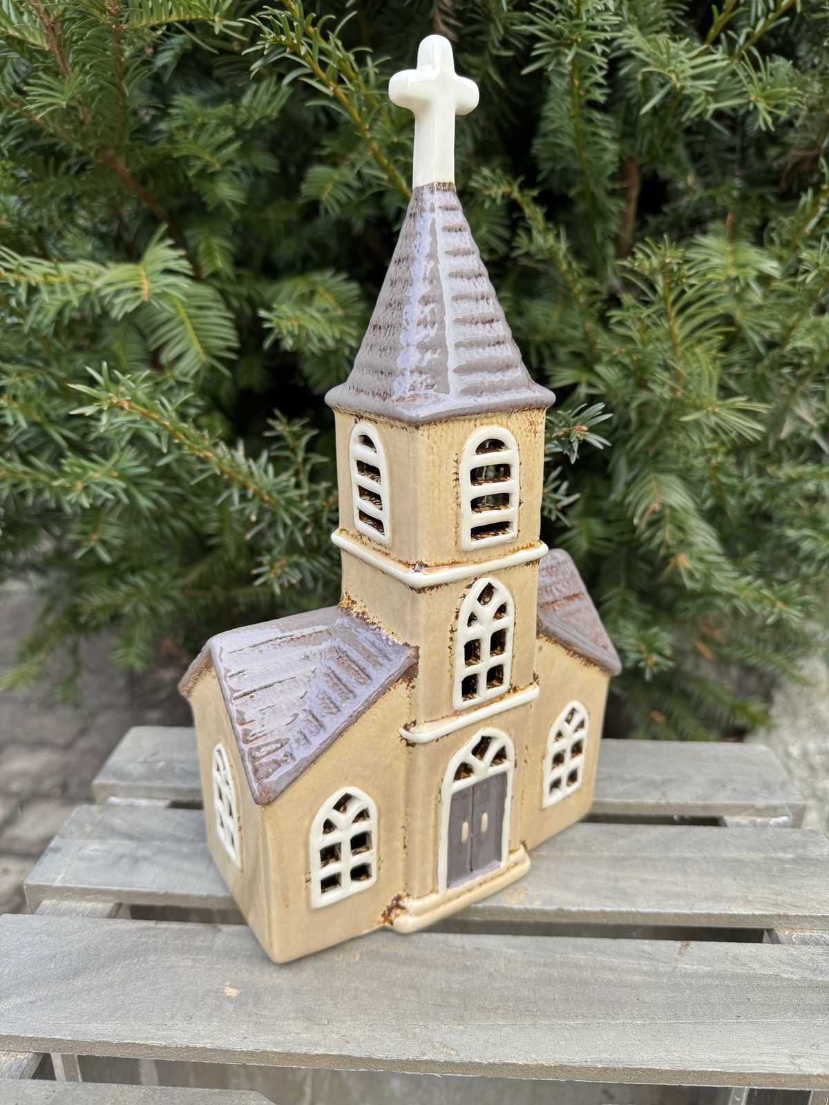 Keramik Windlicht Dorfkirche sandfarben - Höhe 30 cm
