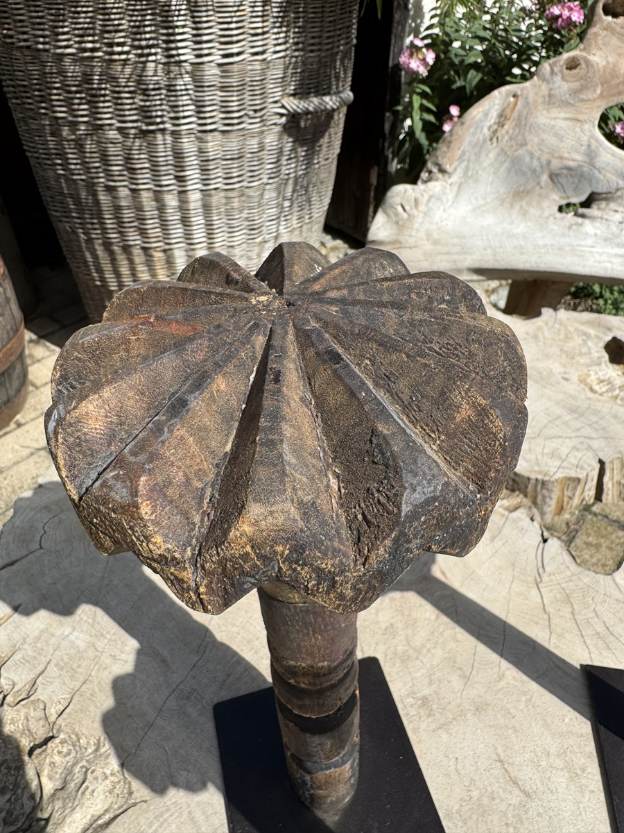 Skulptur aus altem Holzbutterstampfer - Höhe ca. 35 cm