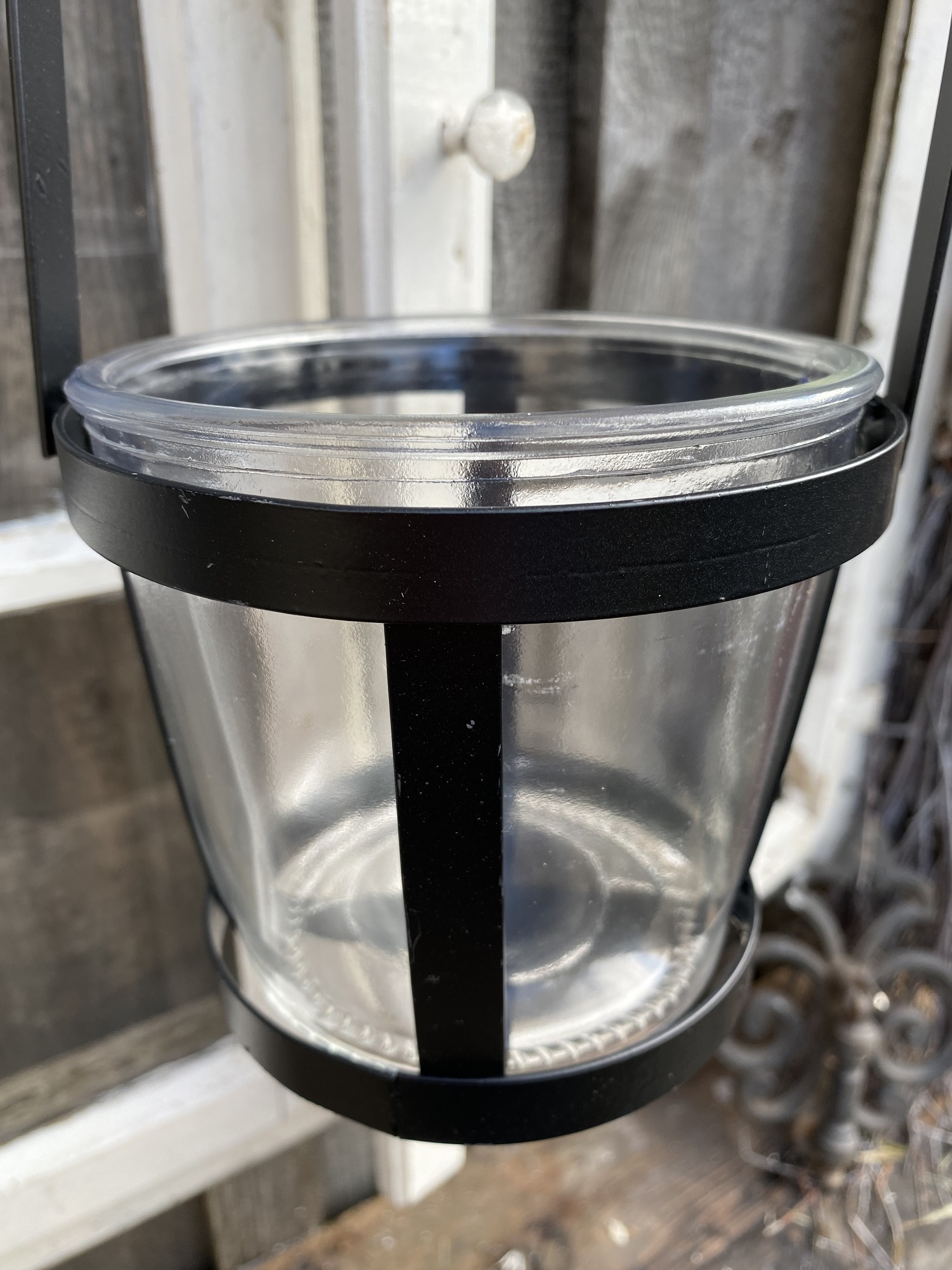 Metallkorb Windlicht schwarz mit Henkel und Glaseinsatz - Höhe 25 cm