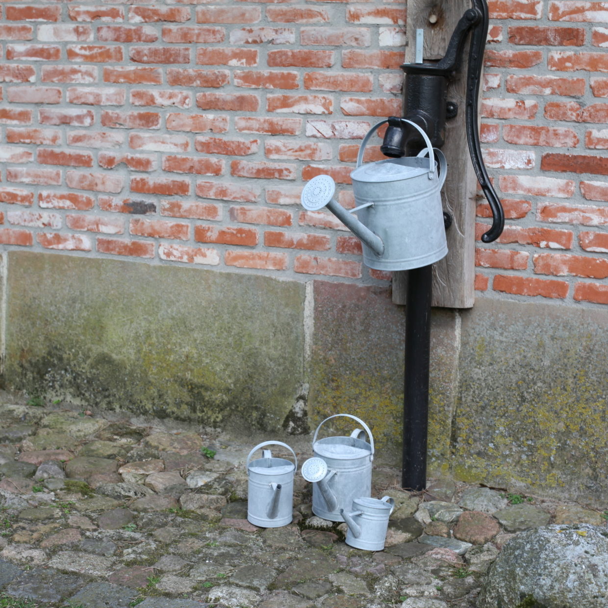 Zink Gießkanne klein 1,5 Liter - Höhe 17 cm