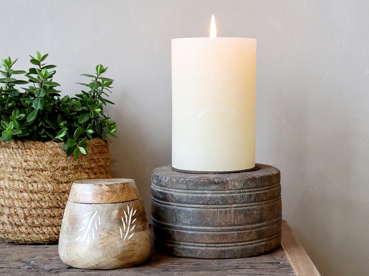 Altholz Kerzenständer für Stumpenkerzen - Höhe ca. 9 cm
