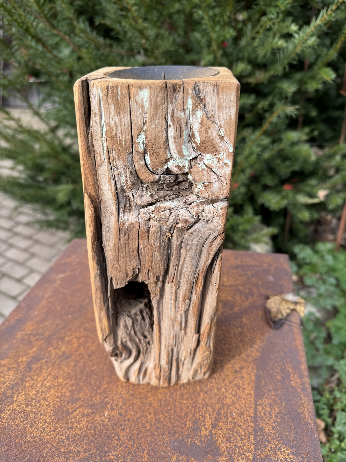 Altholz Kerzenständer Balken mit Kerzenteller - Höhe ca. 27 cm