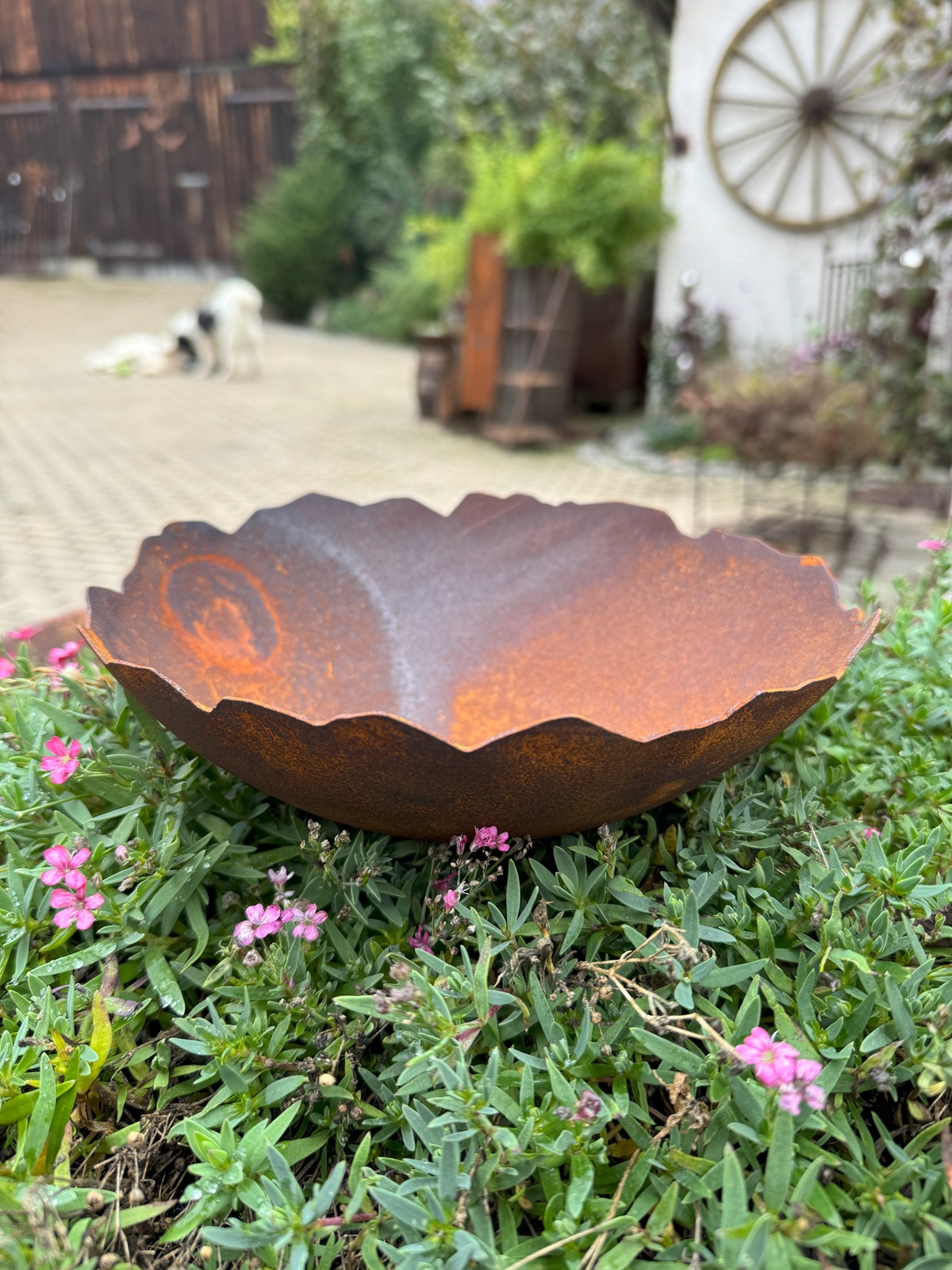 Edelrost Schale mit Rissoptik Rand klein und Hülse - Durchmesser 23 cm