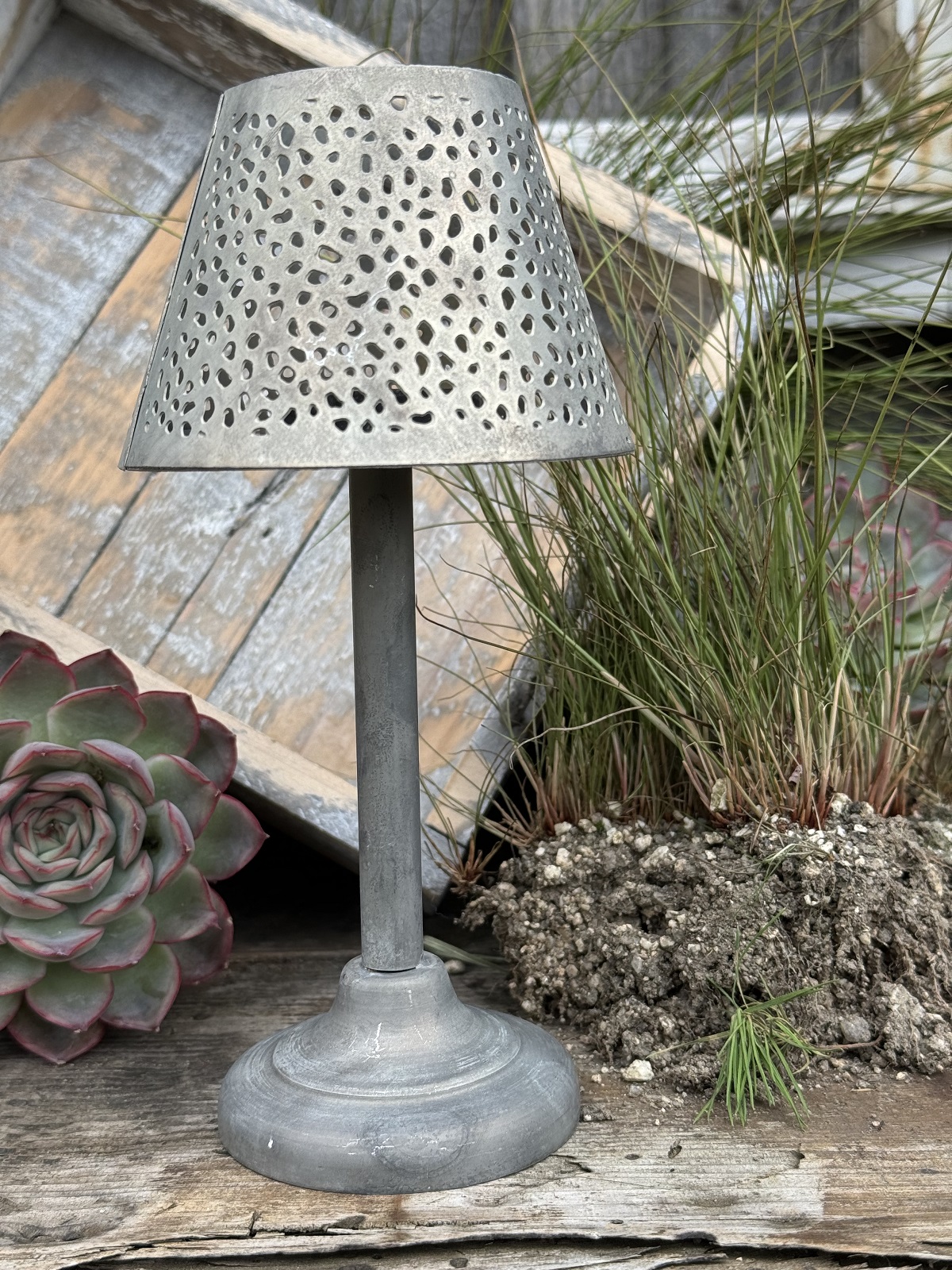 Metall Windlicht Lampe klein mit Fuß - Höhe 20 cm