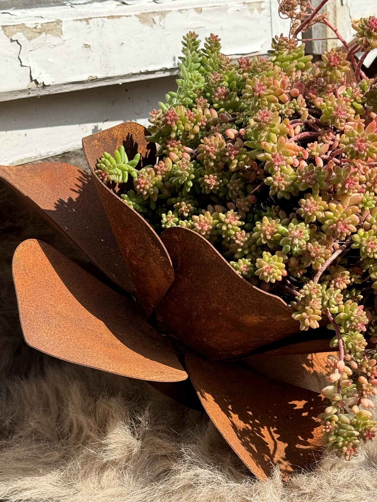 Edelrost Blüte groß auf Bodenplatte - Durchmesser 24 cm