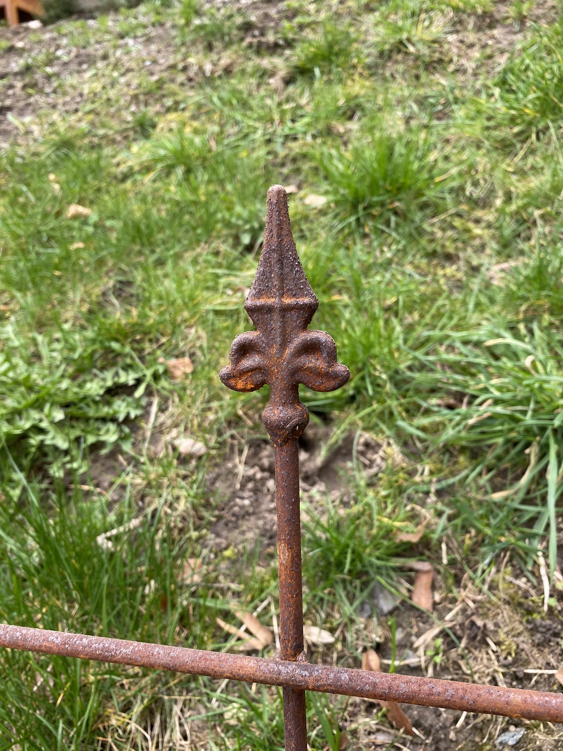 Edelrost Beeteinfassung groß mit Lilienspitzen - Länge 78 cm