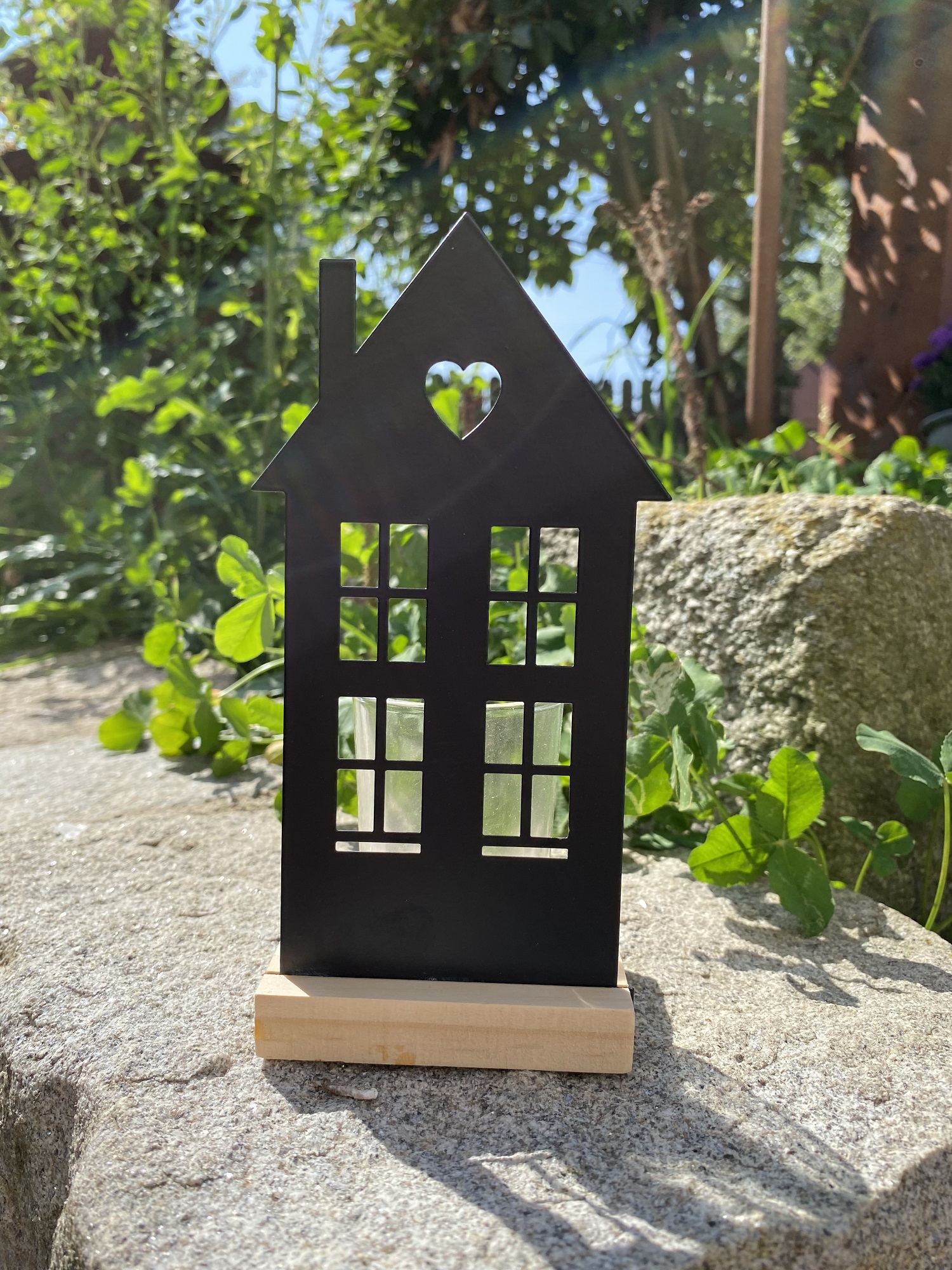 Metall Teelichthalter Haus schwarz hoch mit eckigen Fenstern - Höhe 17,5 cm