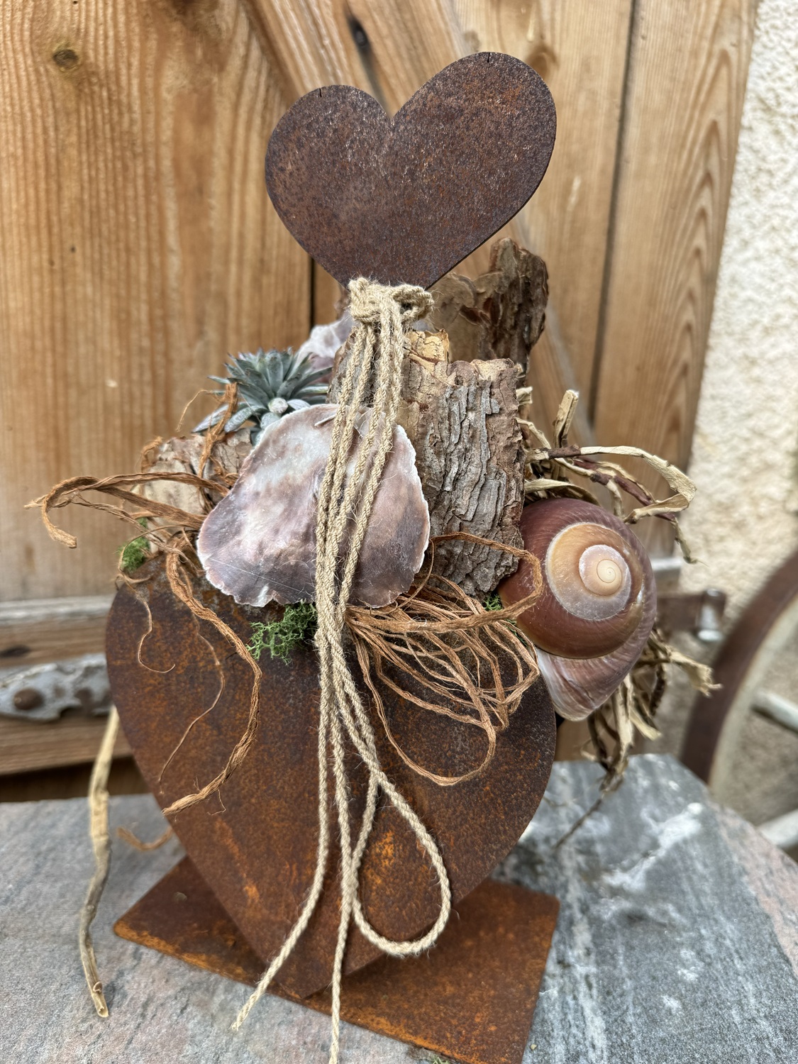 Edelrost Herz Cora mit Dekoration - Höhe ca. 33 cm