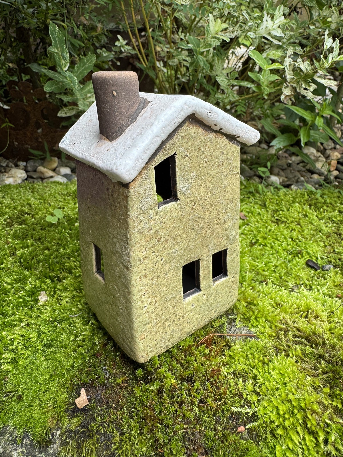 Keramik Windlicht Häuschen grün ( Modell 3 ) - Höhe 13 cm