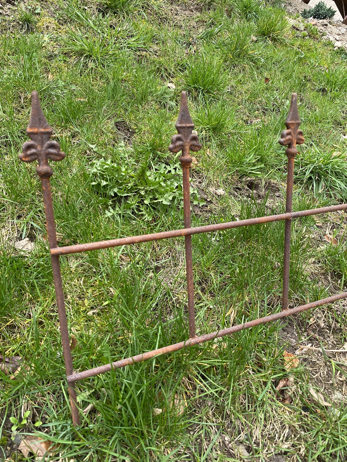 Edelrost Beeteinfassung groß mit Lilienspitzen - Länge 78 cm