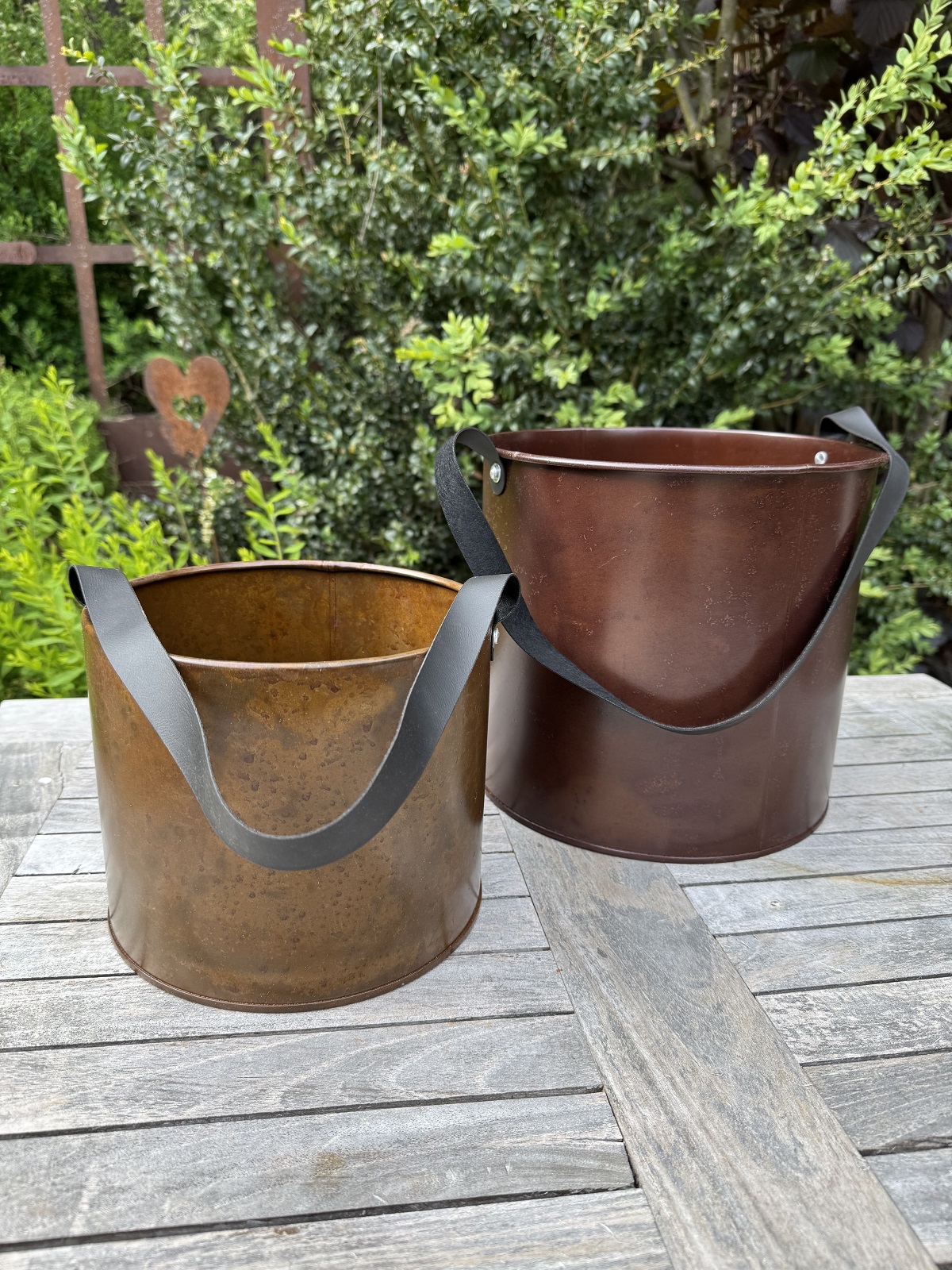 Metall Eimer klein dunkelbraun mit schwarzem Kunstlederhenkel - Durchmesser 20 cm