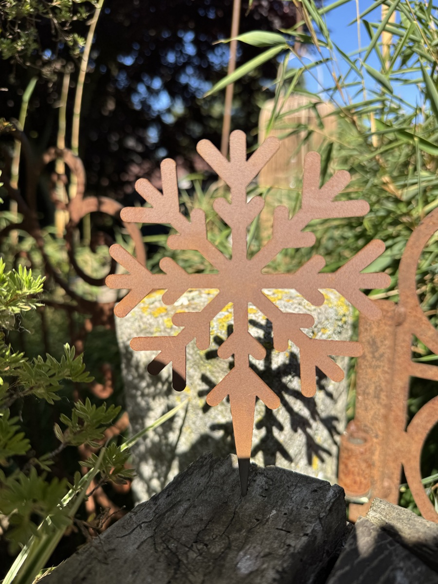 Edelrost Schneeflocke mit Dornspitze für Holz - Höhe 16 cm