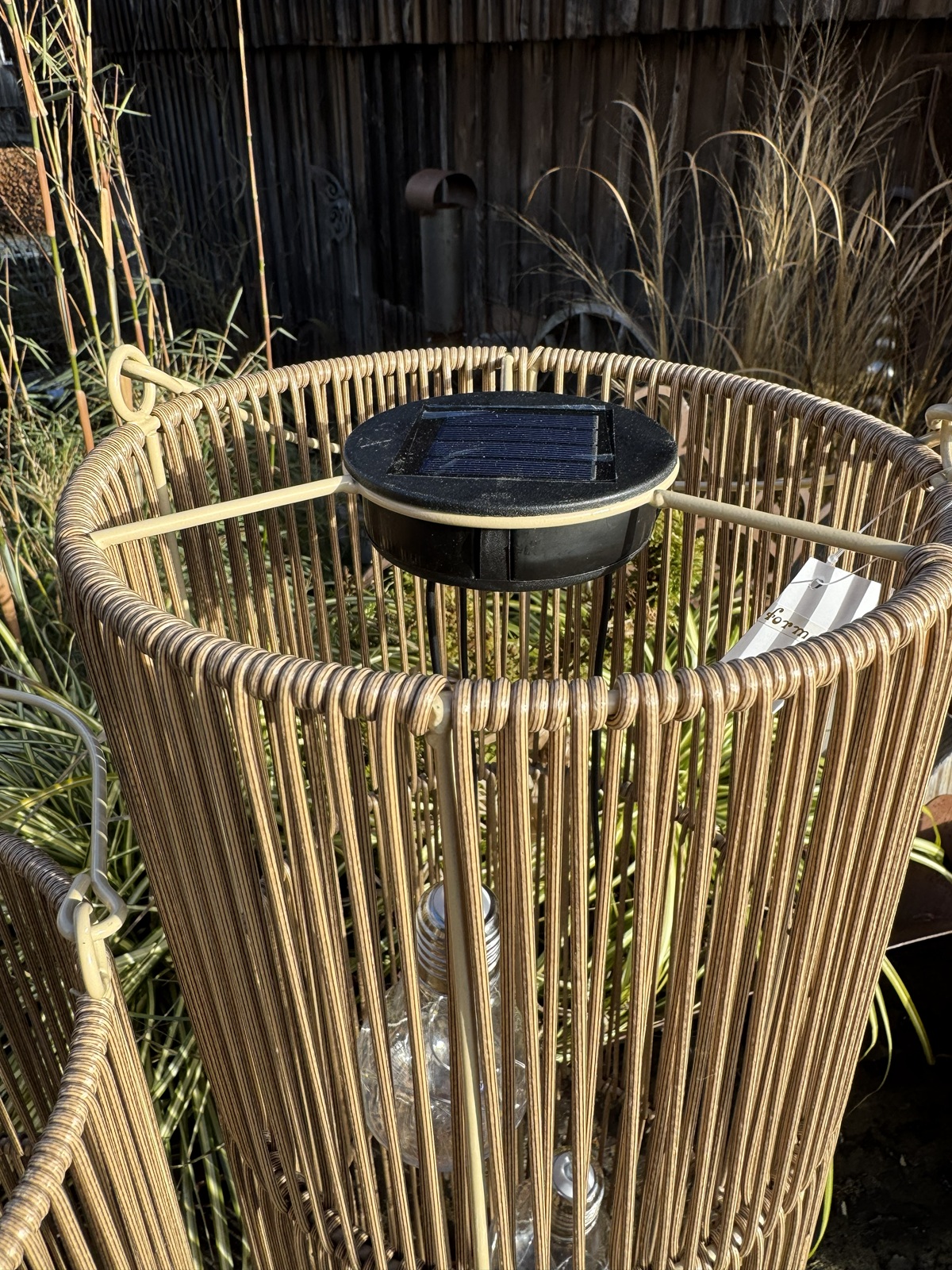 Outdoor Laterne runde Form (neue Form) groß mit 3 Solar Birnen - Höhe 56 cm ohne Henkel