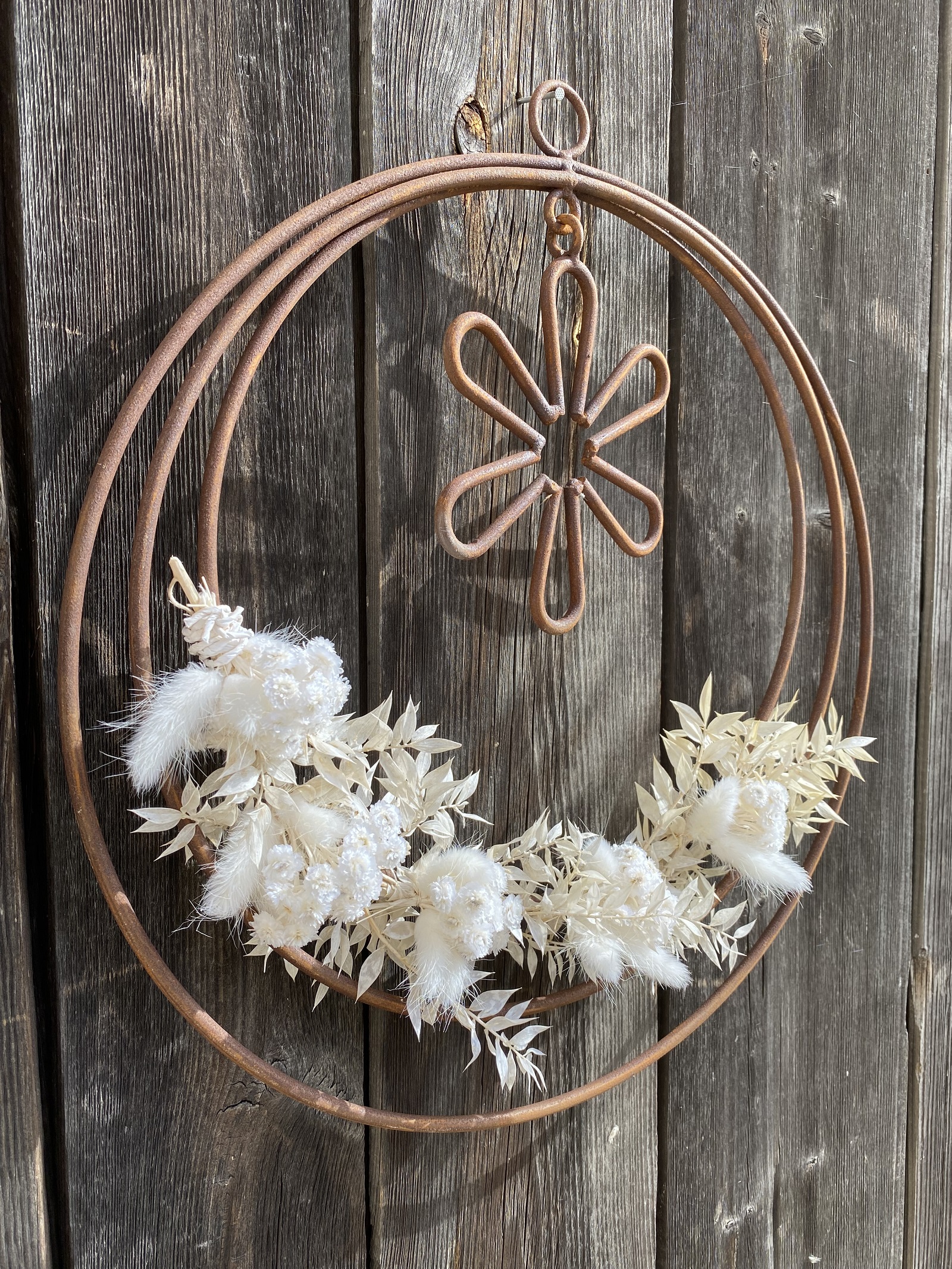 Edelrost Hänger Ringe mit Blume - Durchmesser 40 cm